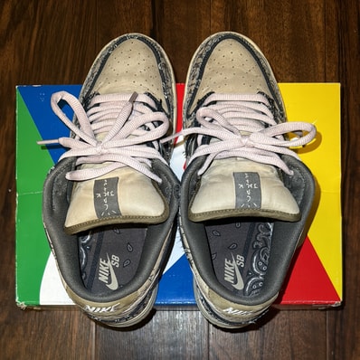 Travis Scott × Nike SB Dunk Low "Black/Parachute Beige"
