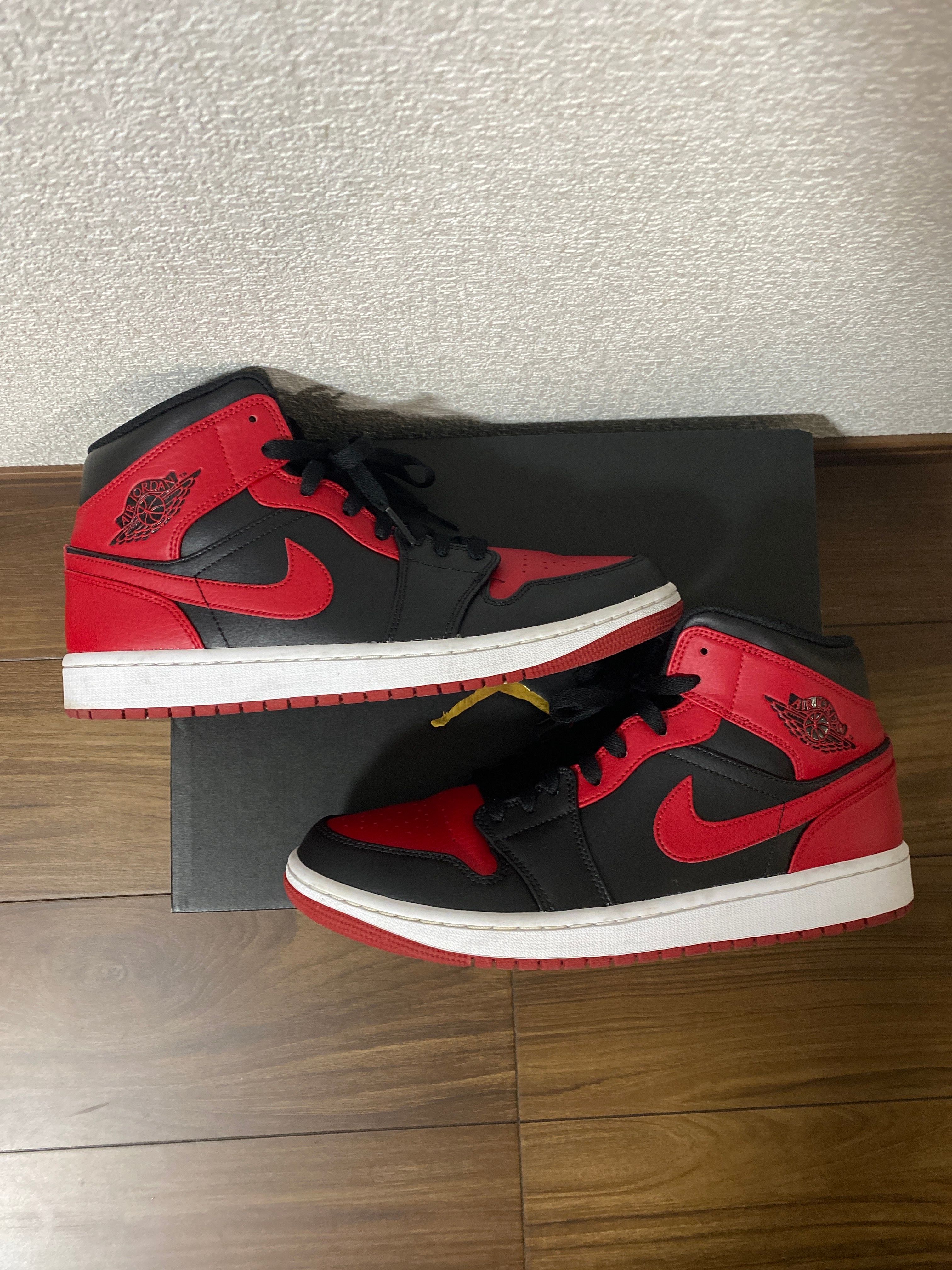 Nike Air Jordan 1 Mid "Bred"