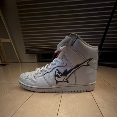 Oski x Nike SB Dunk High "Great White Shark"
