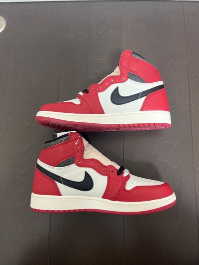 Nike GS Air Jordan 1 High OG "Lost & Found/Chicago"