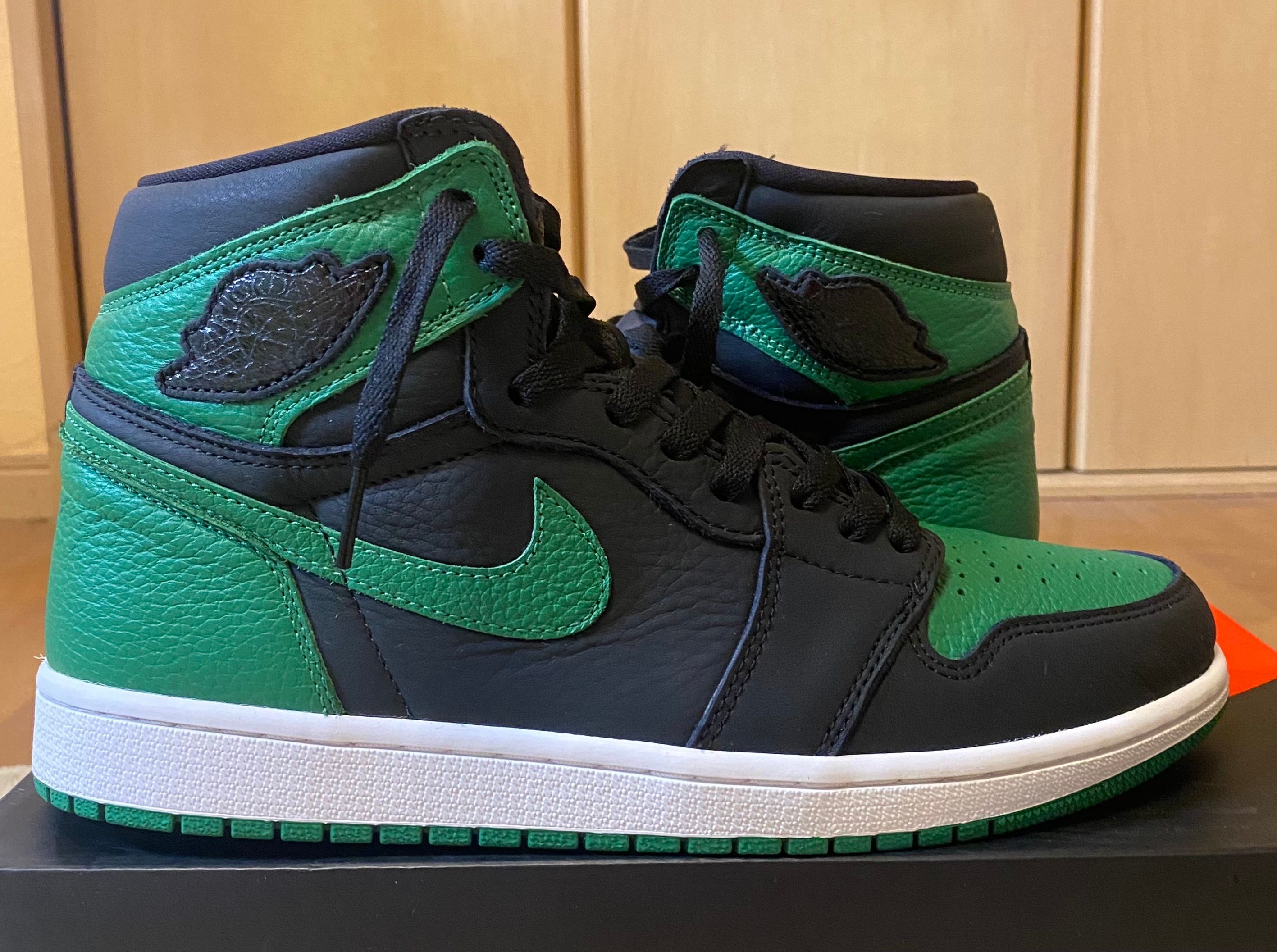 Nike Air Jordan 1 Retro High OG "Black/Pine Green" (2020)      