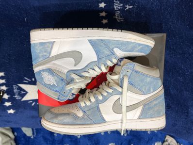 Nike Air Jordan 1 High OG "Hyper Royal"