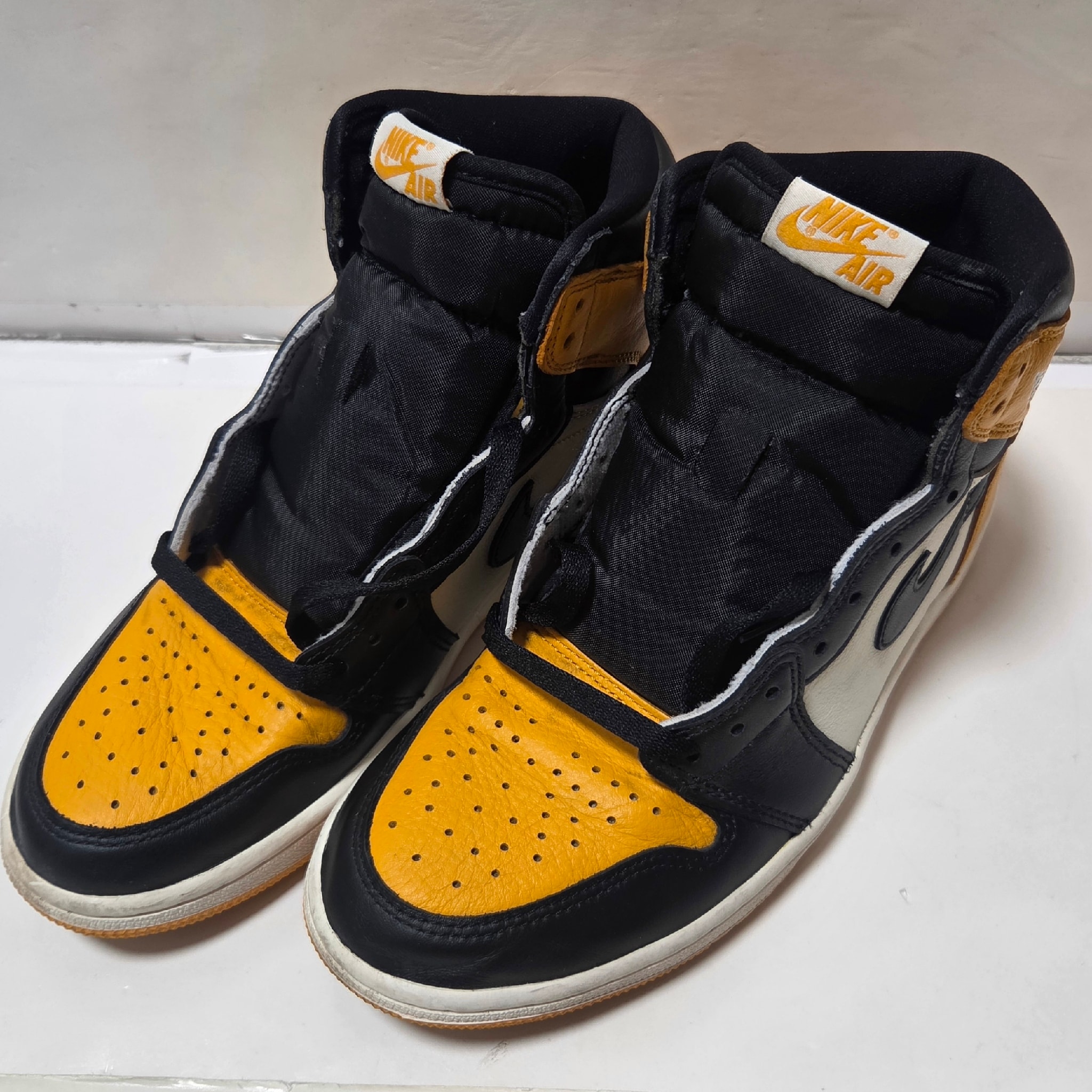 Nike Air Jordan 1 Retro High OG "Taxi"