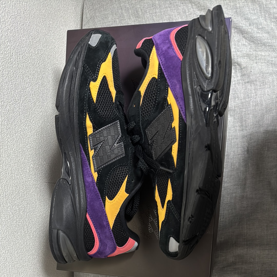 KITH × New Balance 2010 "Black/Multi"