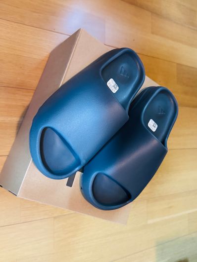 adidas YEEZY Slide "Slate Grey"