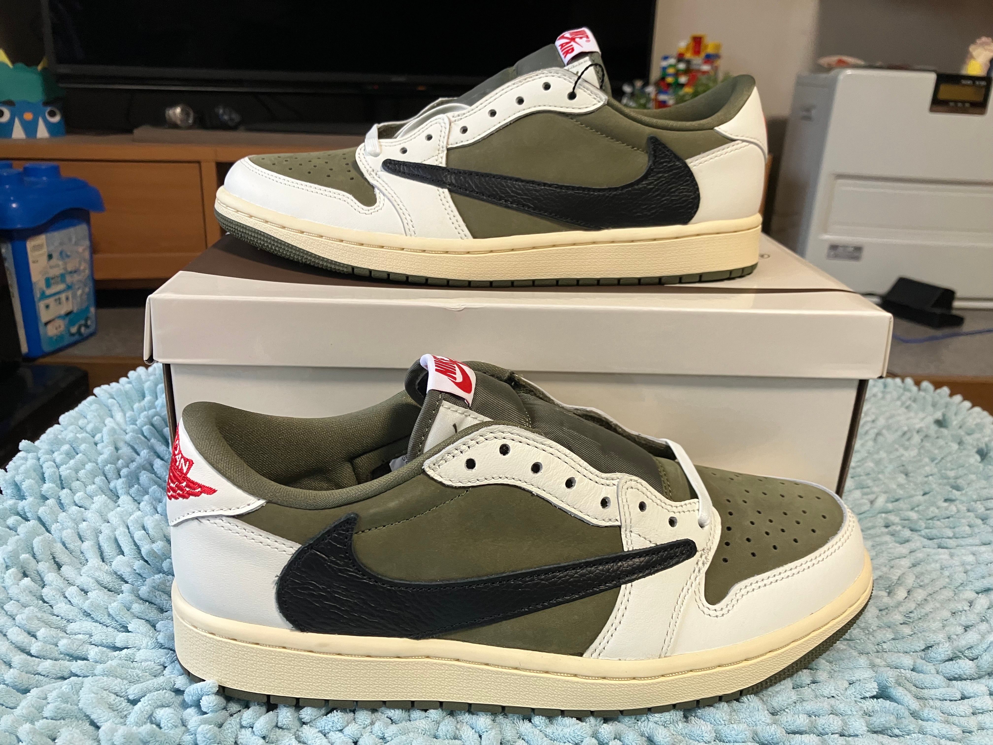 Travis Scott × Nike Air Jordan 1 Low OG SP "Reverse Olive"