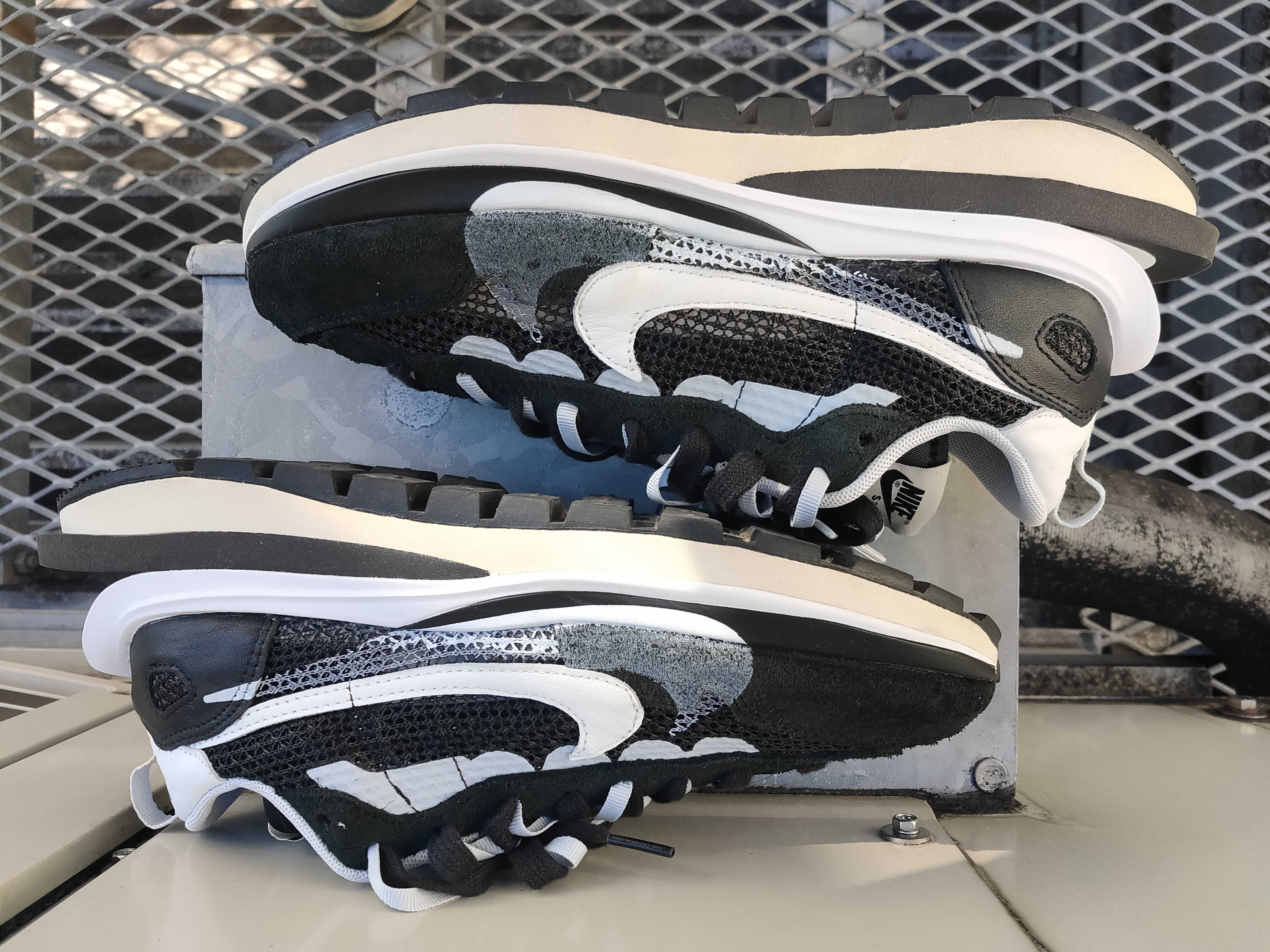 sacai × Nike Vapor Waffle "Black and White"