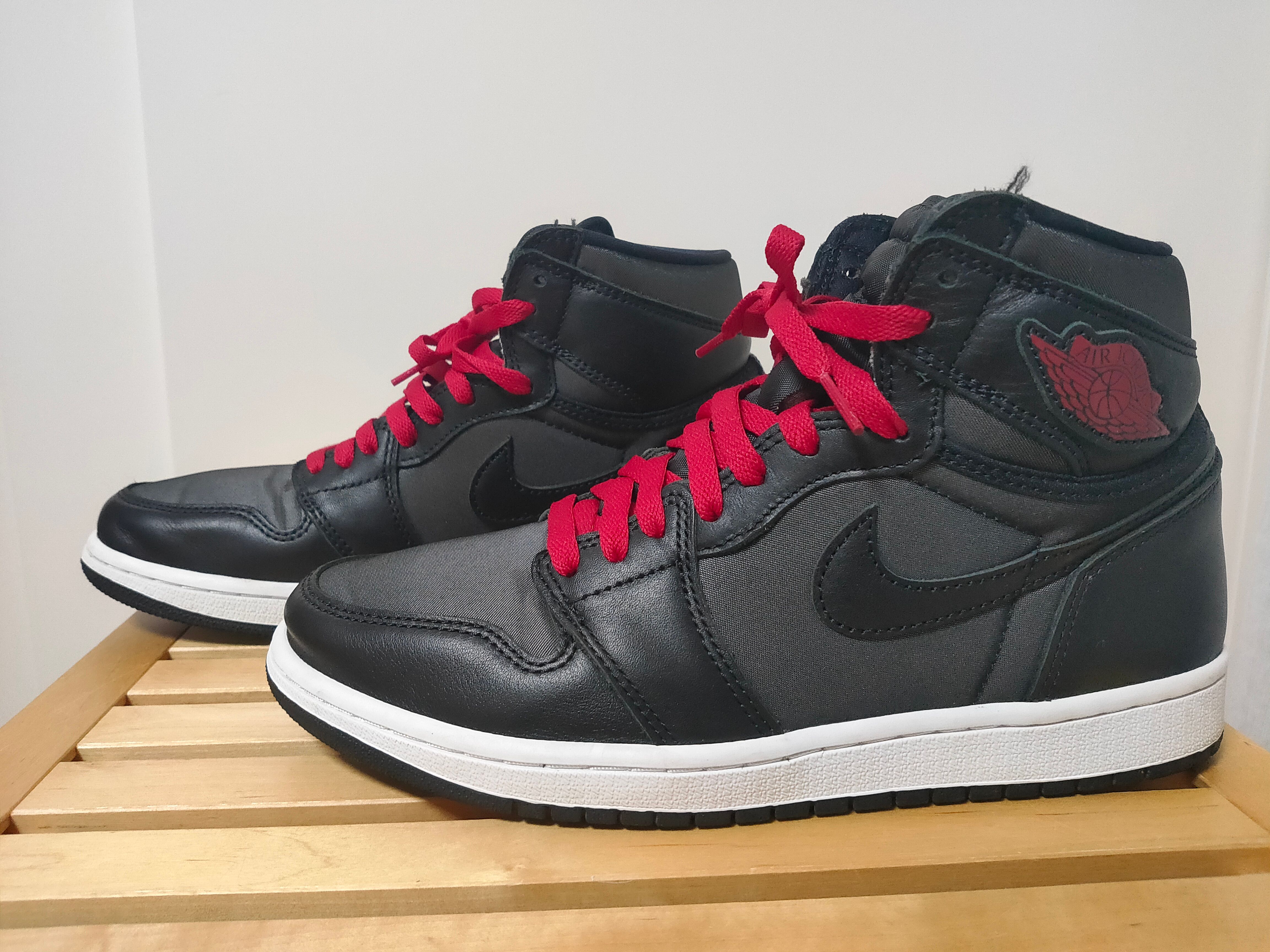 Nike Air Jordan 1 Retro High OG "Black/Metallic Silver/Gym Red"  