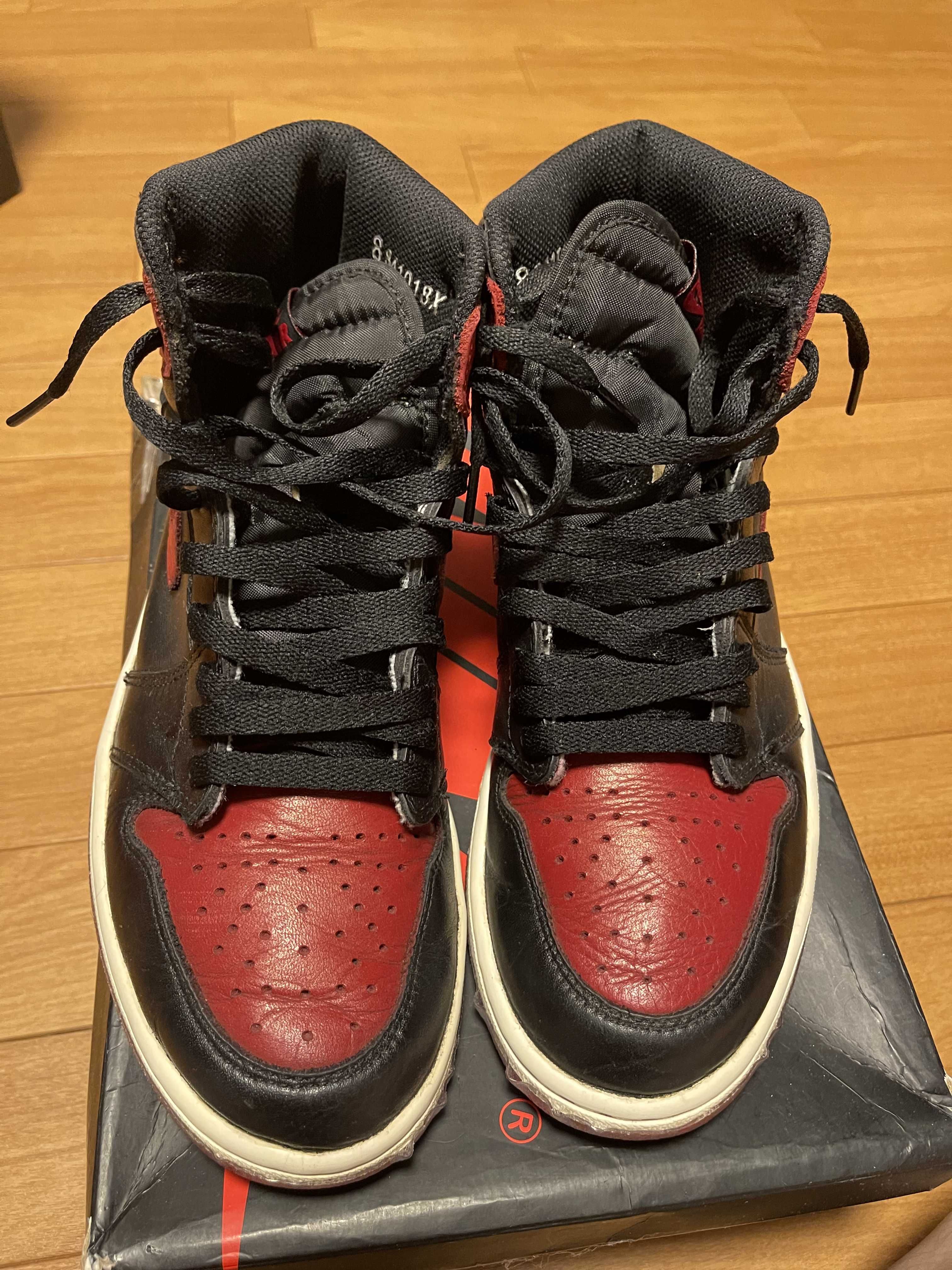 Nike Air Jordan 1 Retro High OG "Bred/Banned" (2016)