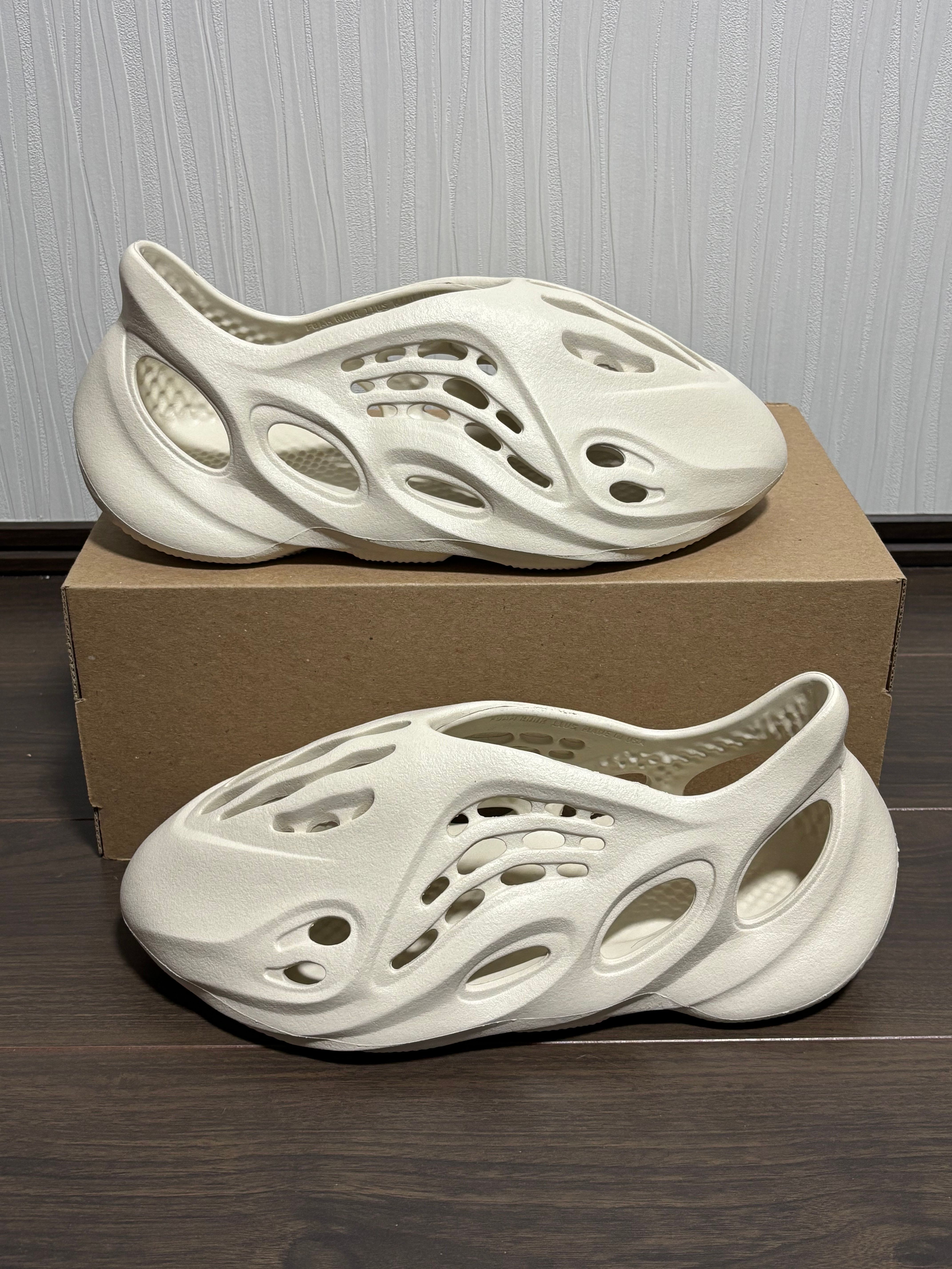 adidas YEEZY Foam Runner "Sand"