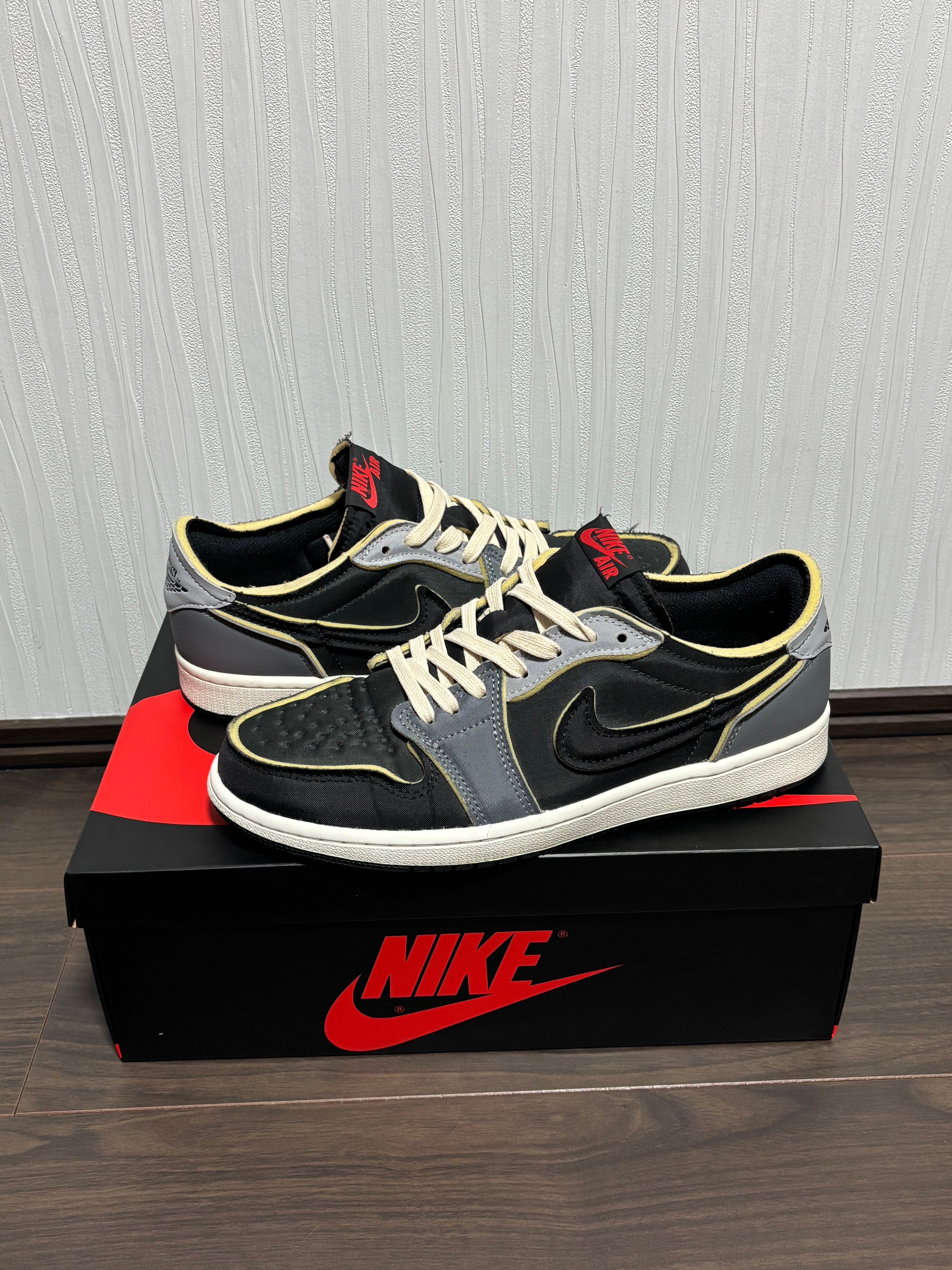 Nike Air Jordan 1 Low OG EX "Black and Smoke Grey"