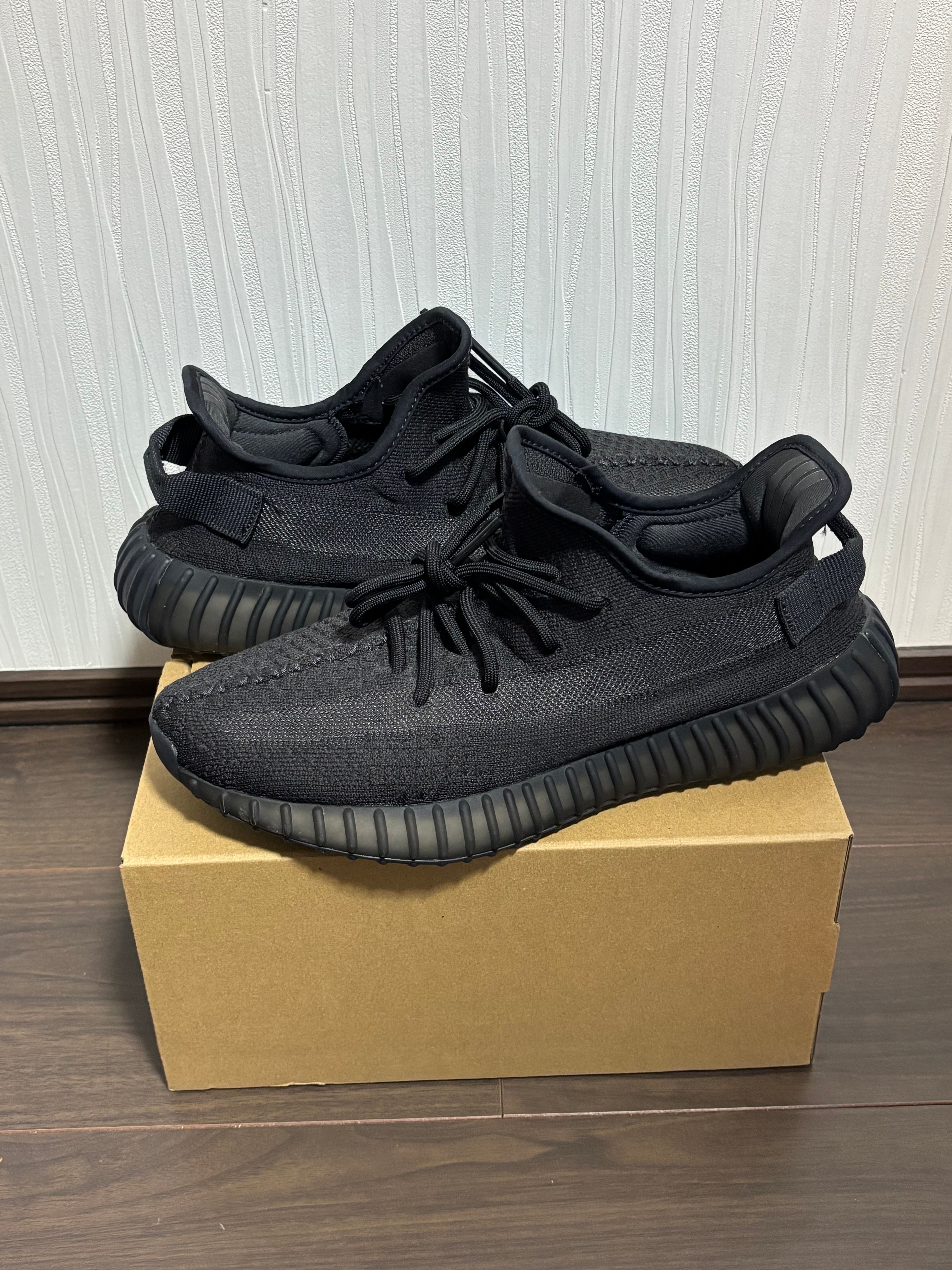adidas YEEZY Boost 350V2 "Onyx"