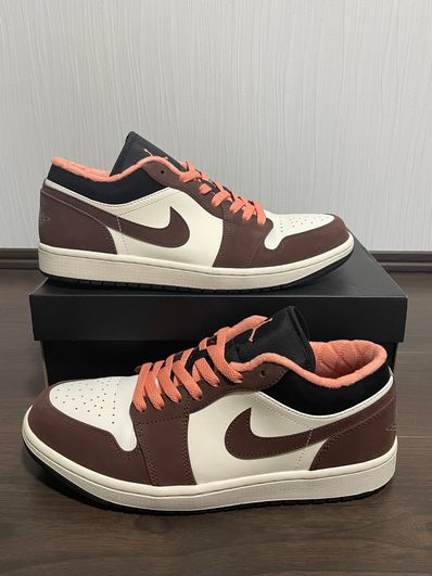 Nike Air Jordan 1 Low SE "Light Chocolate" / "Mocha Brown"