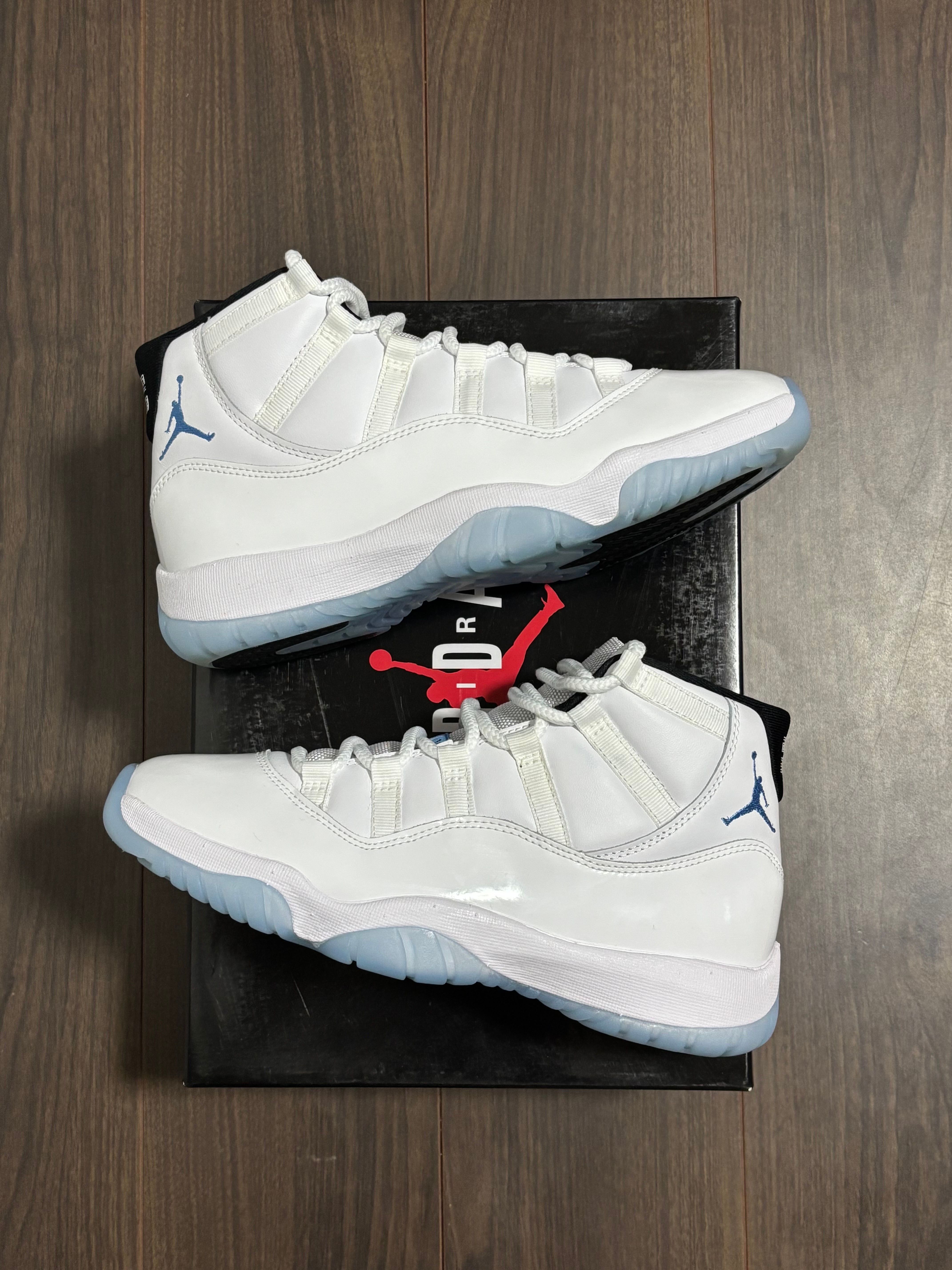 Nike Air Jordan 11 Retro "White/Legend Blue"