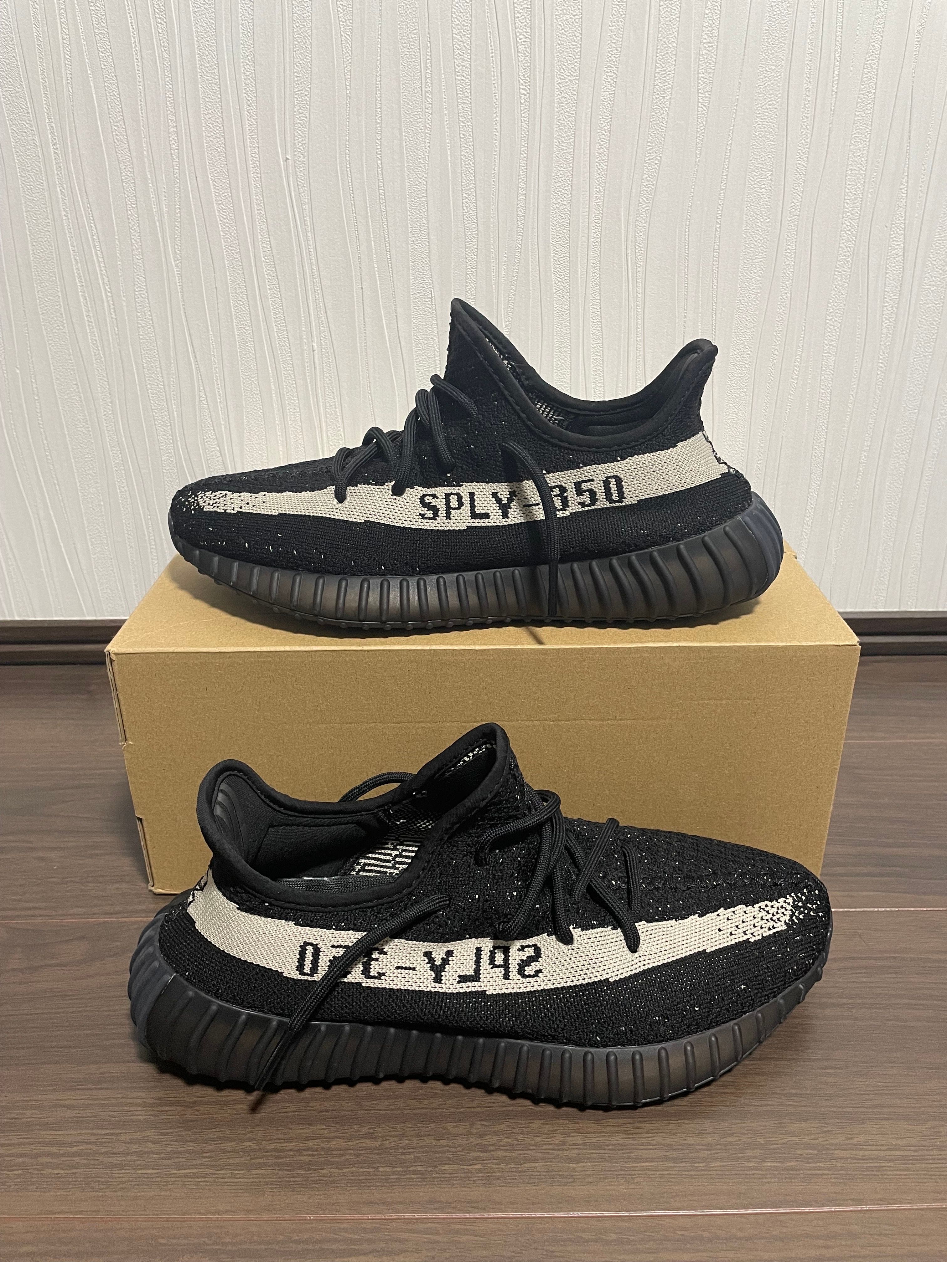adidas YEEZY Boost 350 V2 "Oreo"