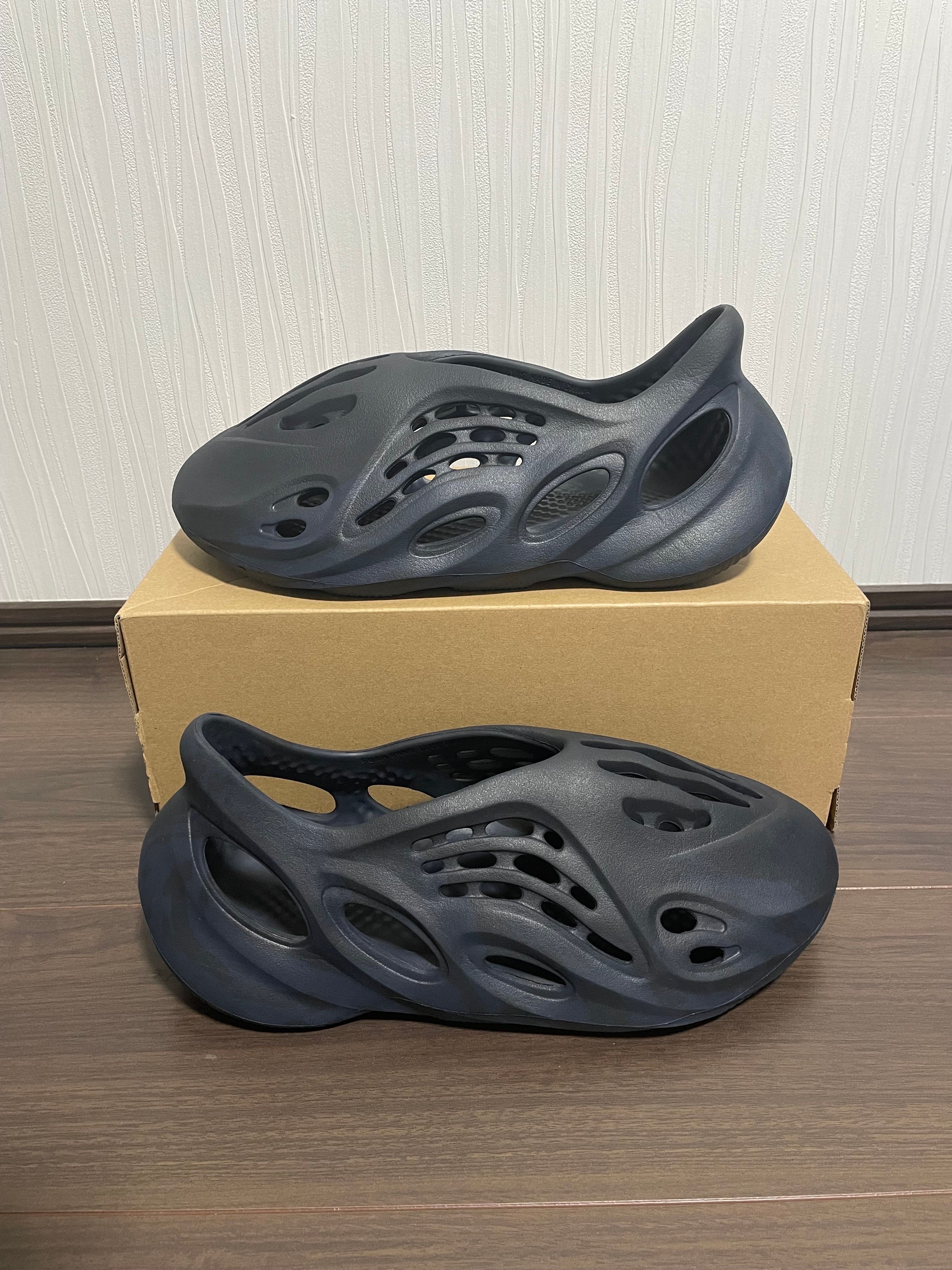 adidas YEEZY Foam Runner "Mineral Blue"