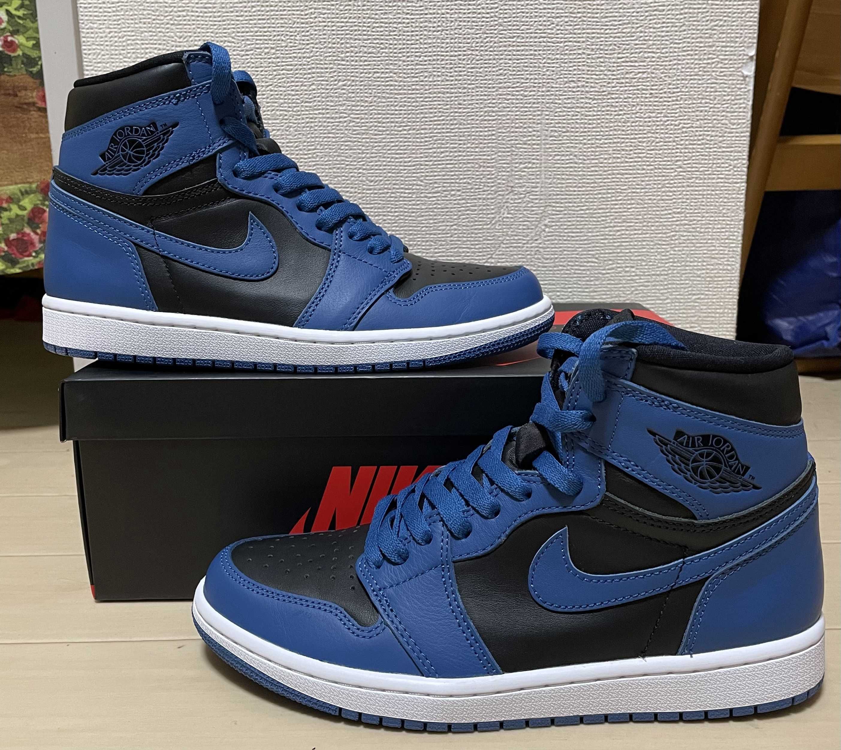 Nike Air Jordan 1 Retro High OG "Dark Marina Blue"