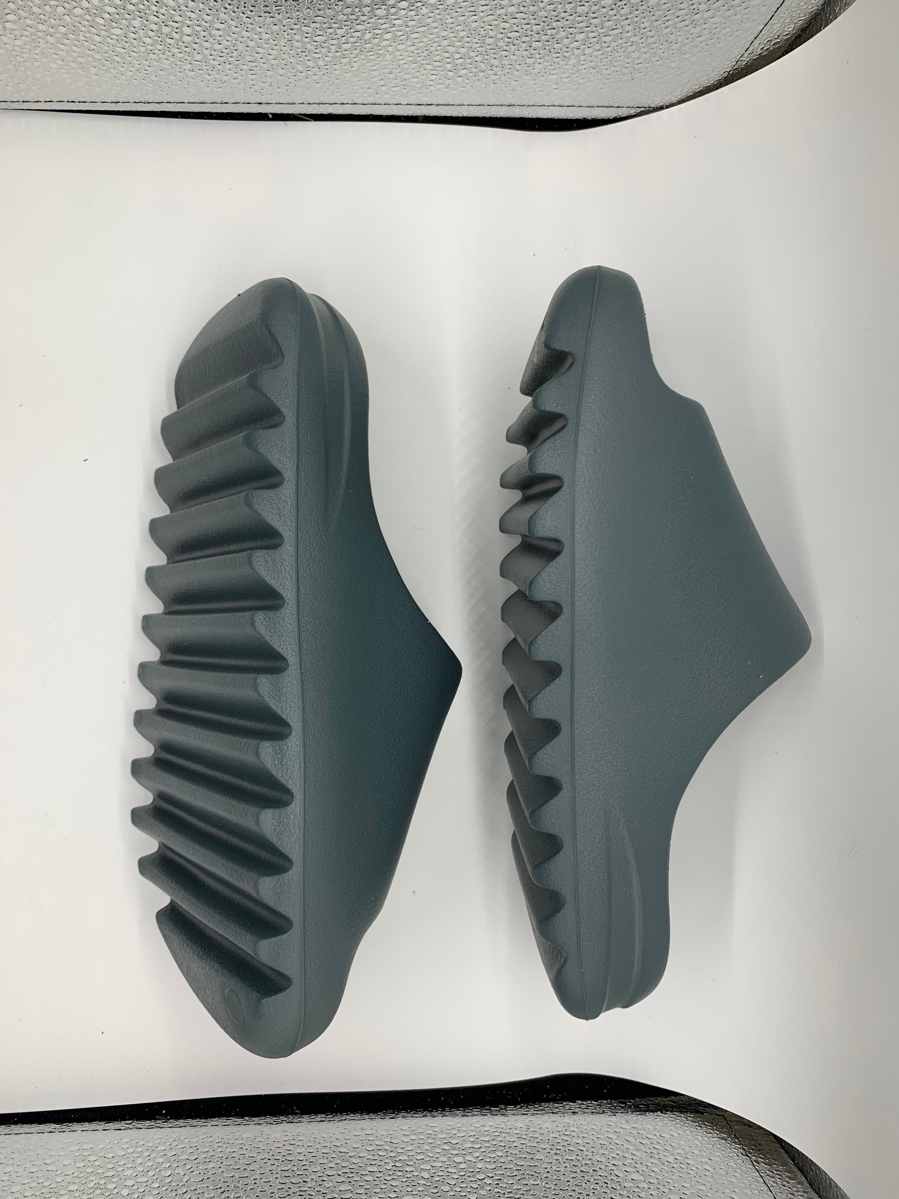 adidas YEEZY Slide "Slate Marine"