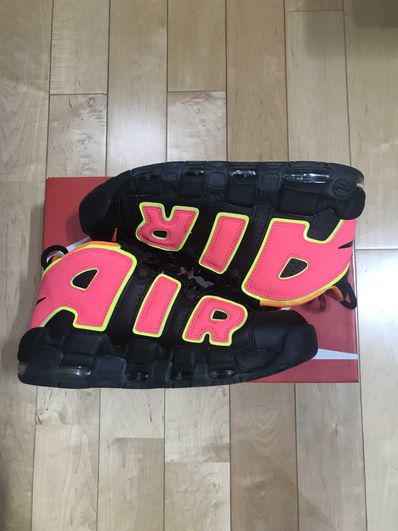 NIKE Women's AIR MORE UPTEMPO "HOT PUNCH"