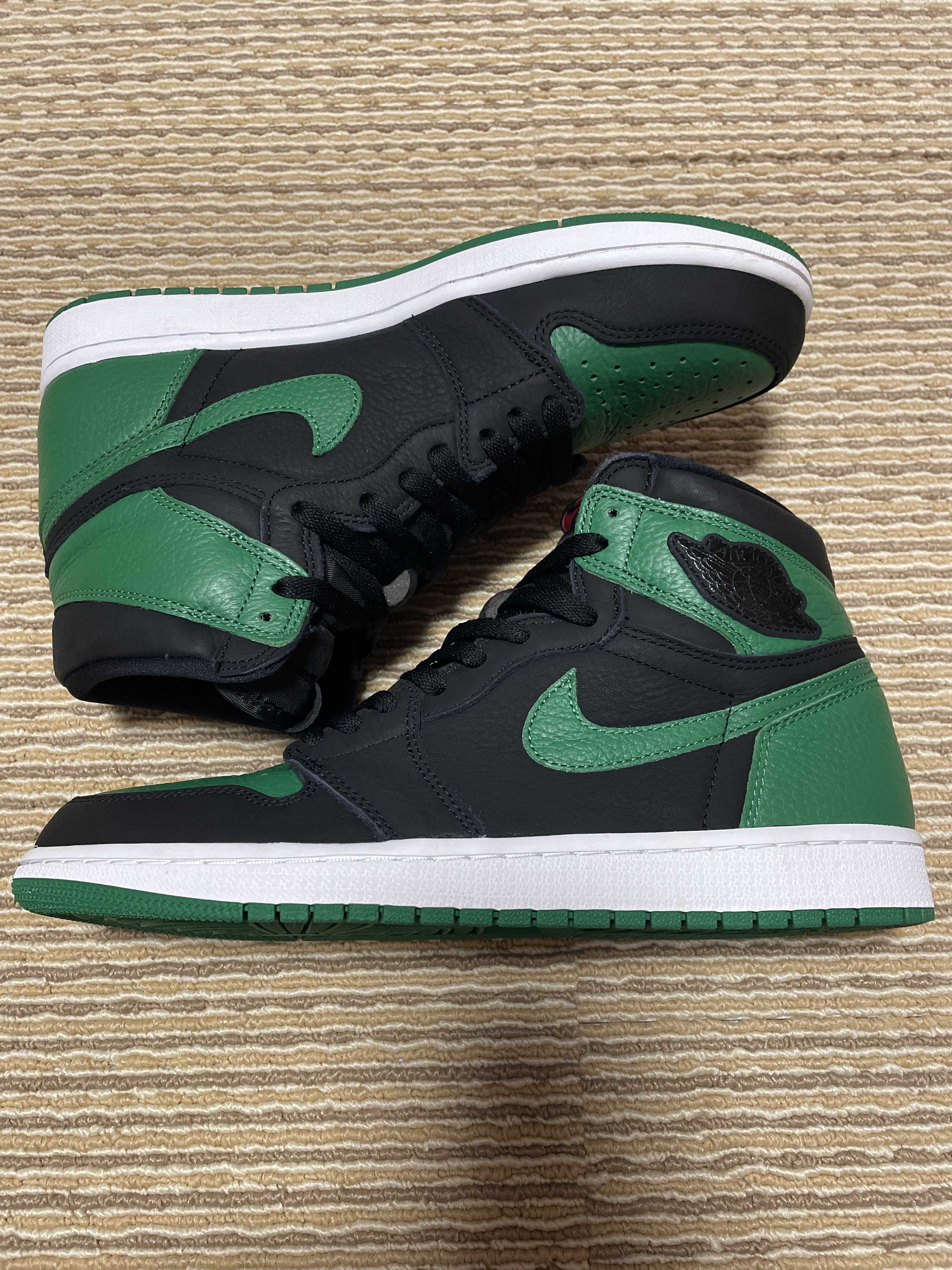Nike Air Jordan 1 Retro High OG "Black/Pine Green" (2020)      