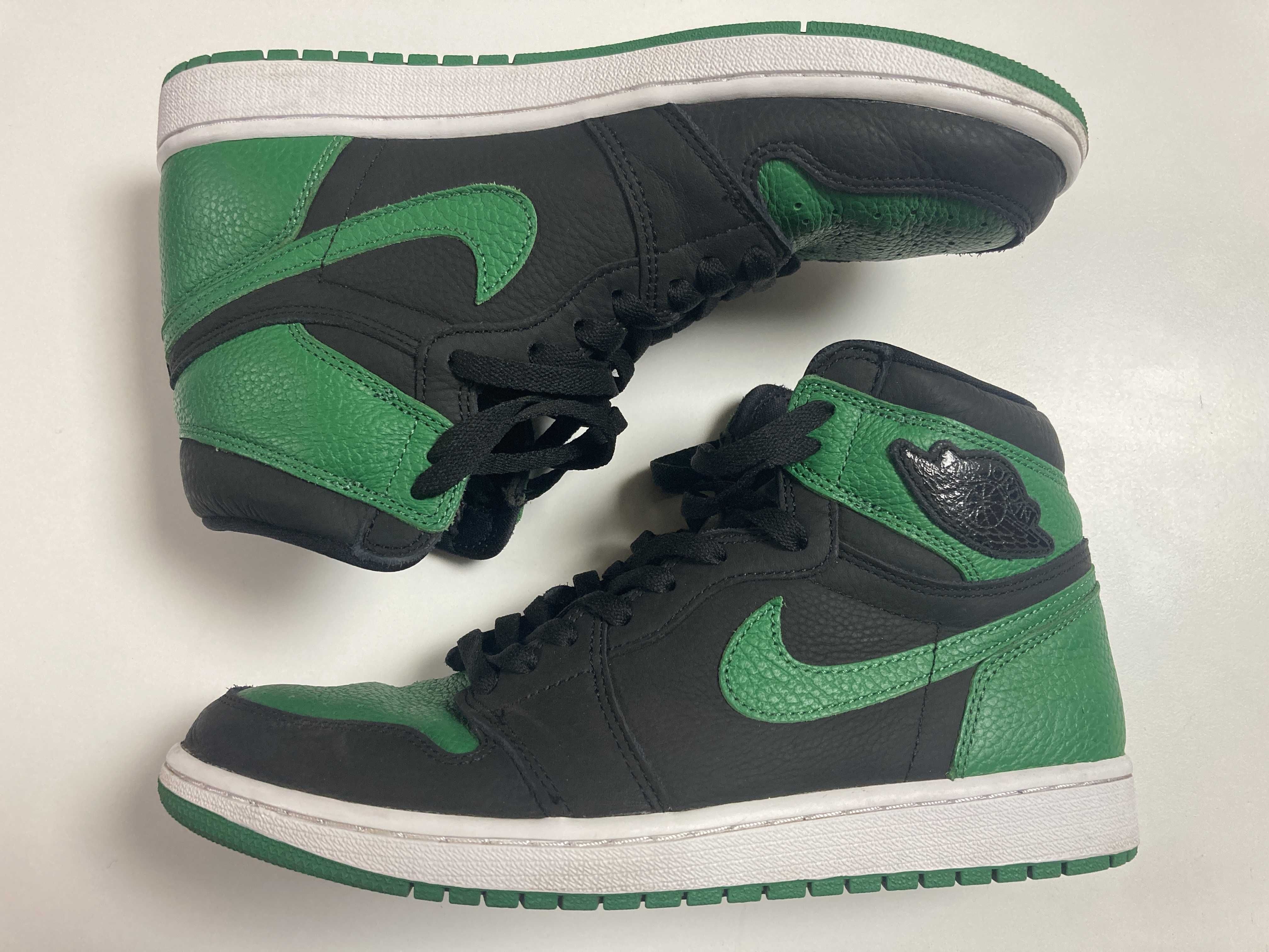 Nike Air Jordan 1 Retro High OG "Black/Pine Green" (2020)