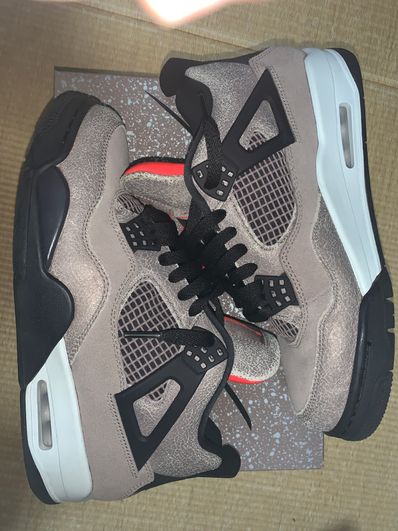 Nike Air Jordan 4 "Taupe Haze"