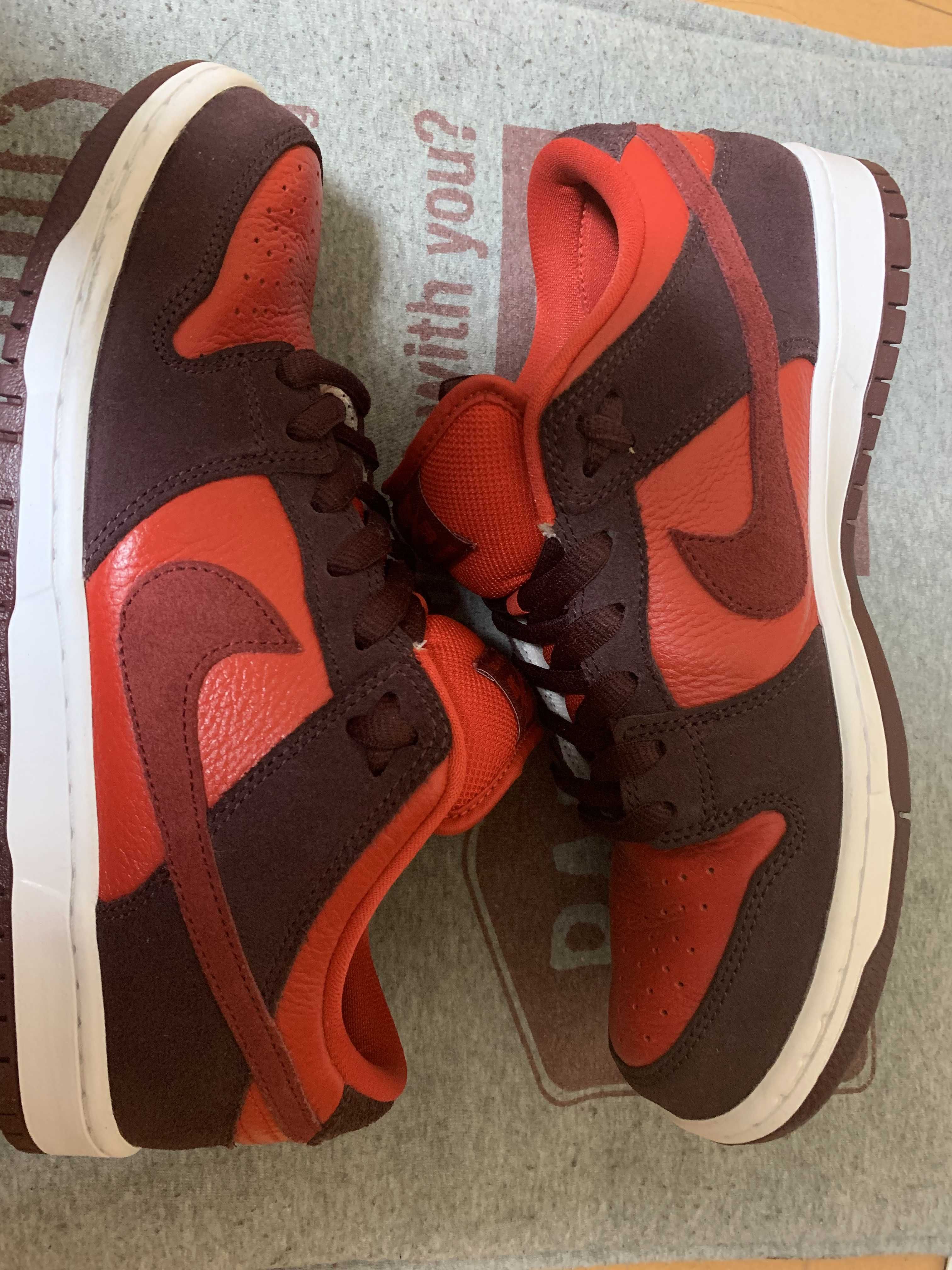 Nike SB Dunk Low "Cherry"