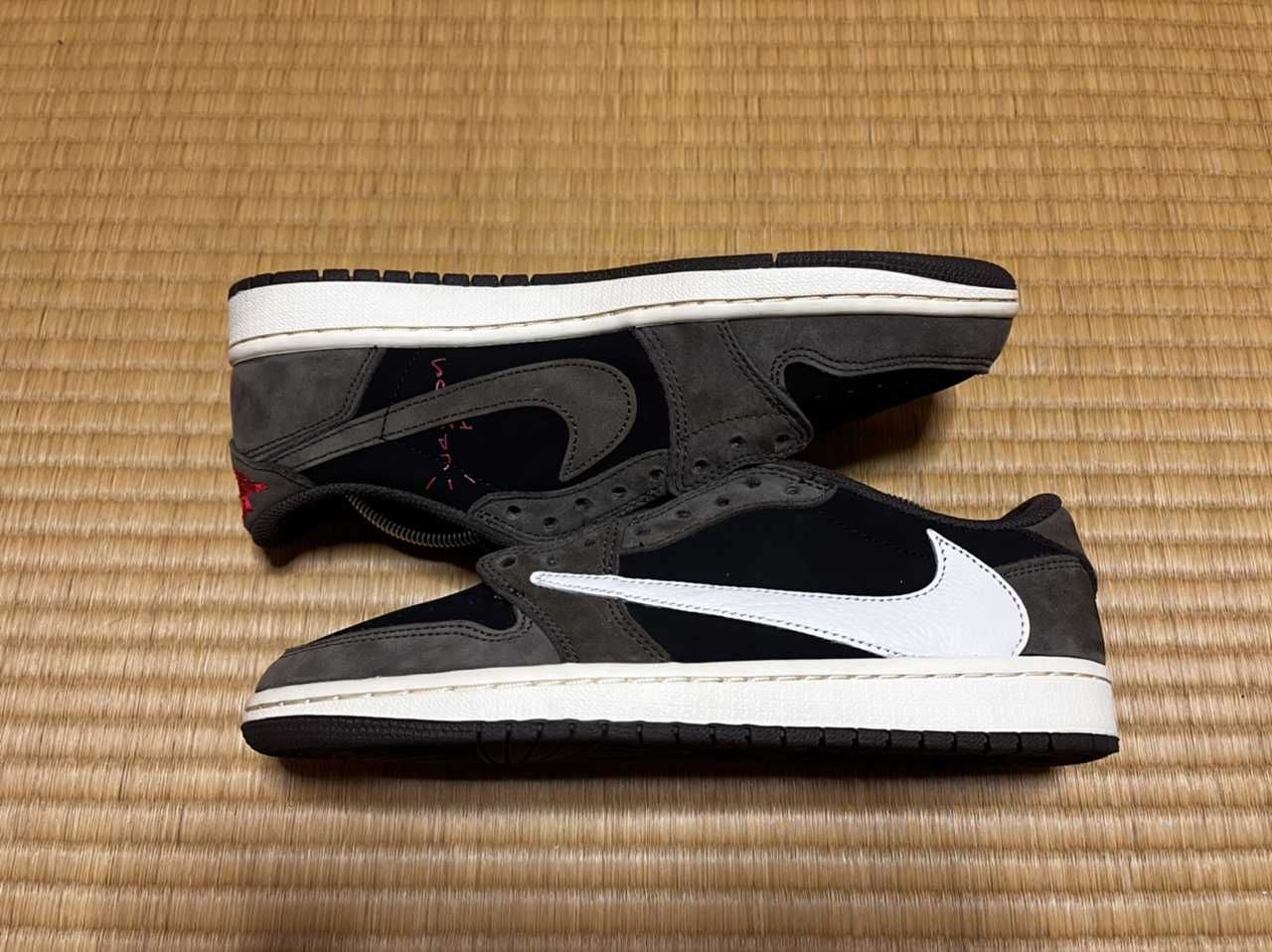 Travis Scott × Nike Air Jordan 1 Low OG SP-T "Black/Dark Mocha"