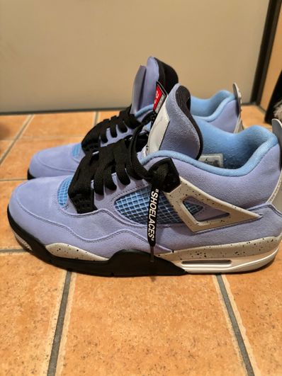 Nike Air Jordan 4 "University Blue"
