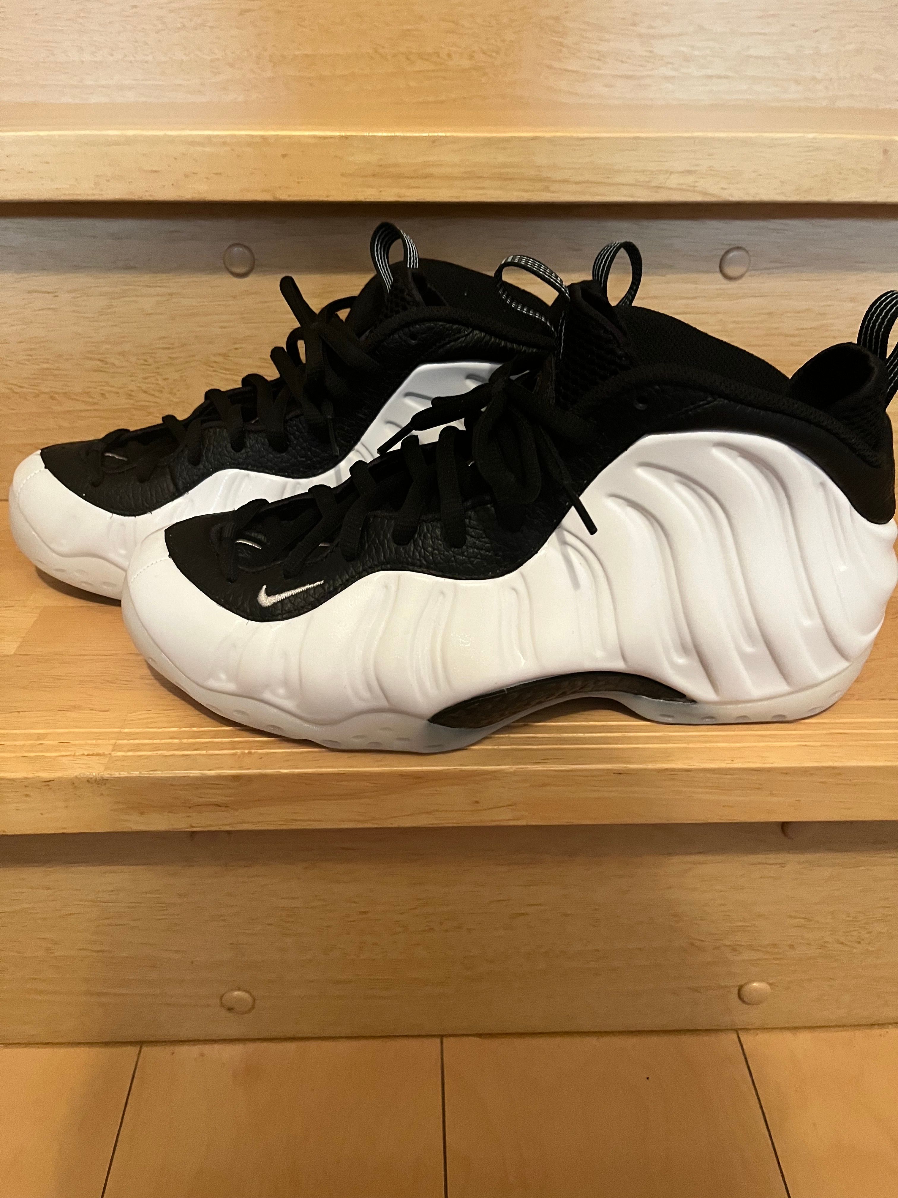 Nike Air Foamposite One "White and Black"