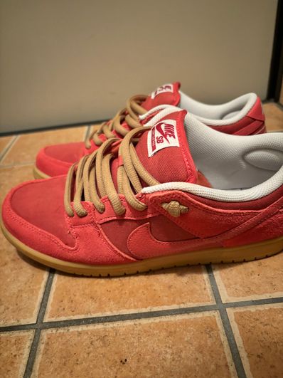 Nike SB Dunk Low "Adobe"