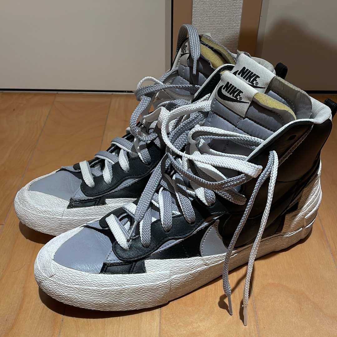 sacai × NIKE BLAZER MID "BLACK/WOLF GREY/WHITE"