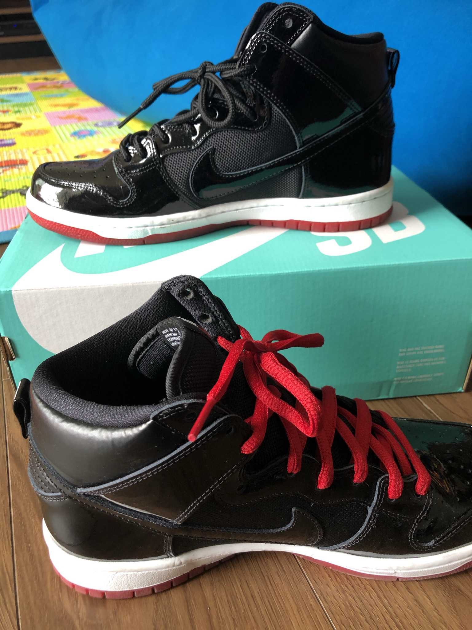 Nike SB Dunk High "Bred"