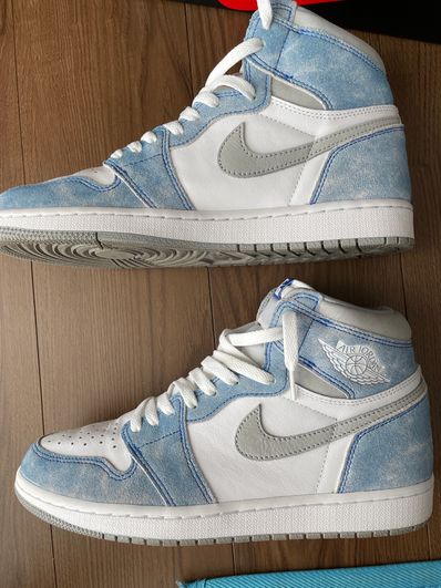 Nike Air Jordan 1 High OG "Hyper Royal"