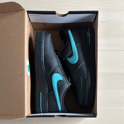 Nike Air Force 1 Low "Black Tiffany"
