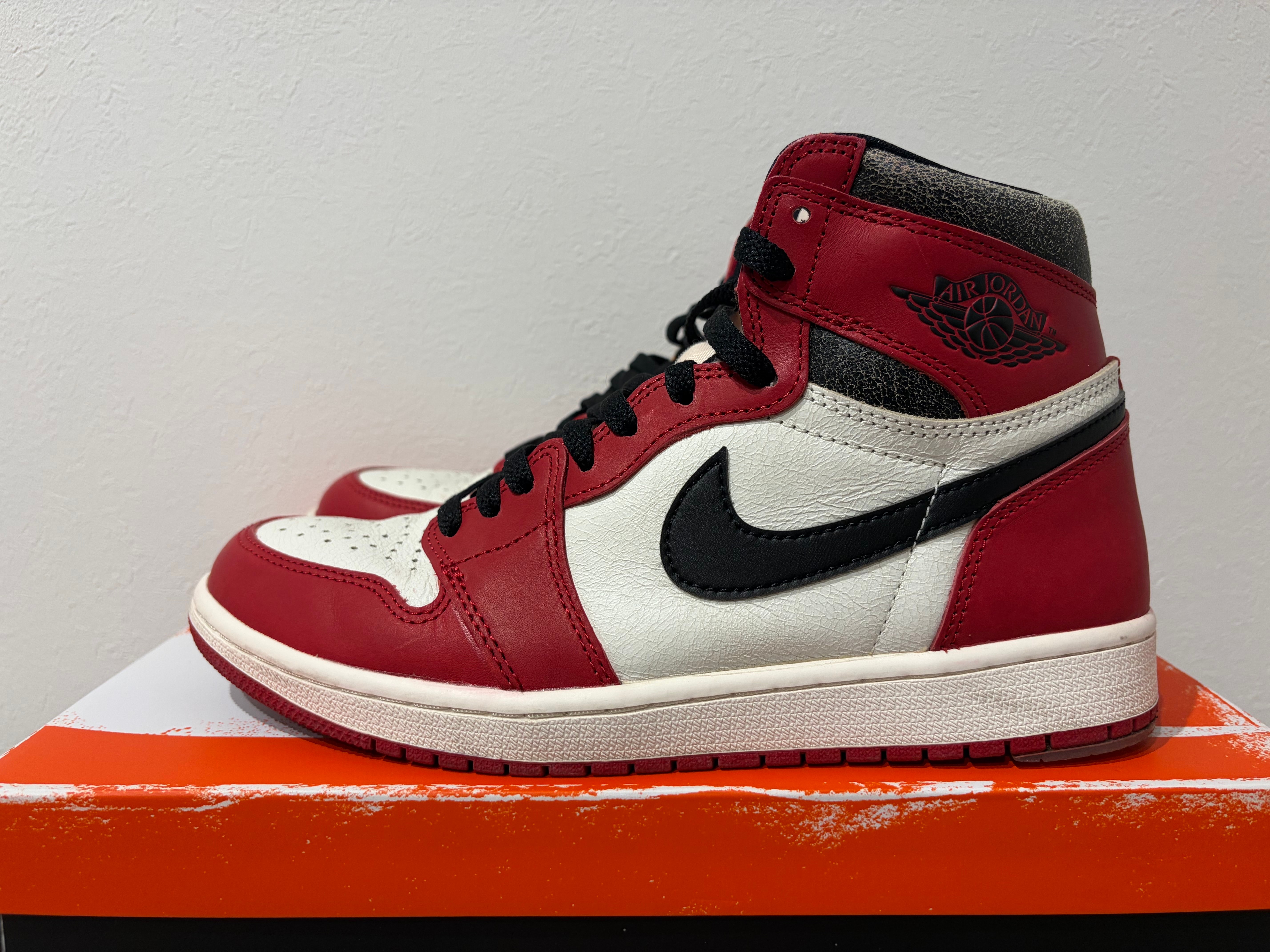 Nike Air Jordan 1 High OG "Lost & Found/Chicago"
