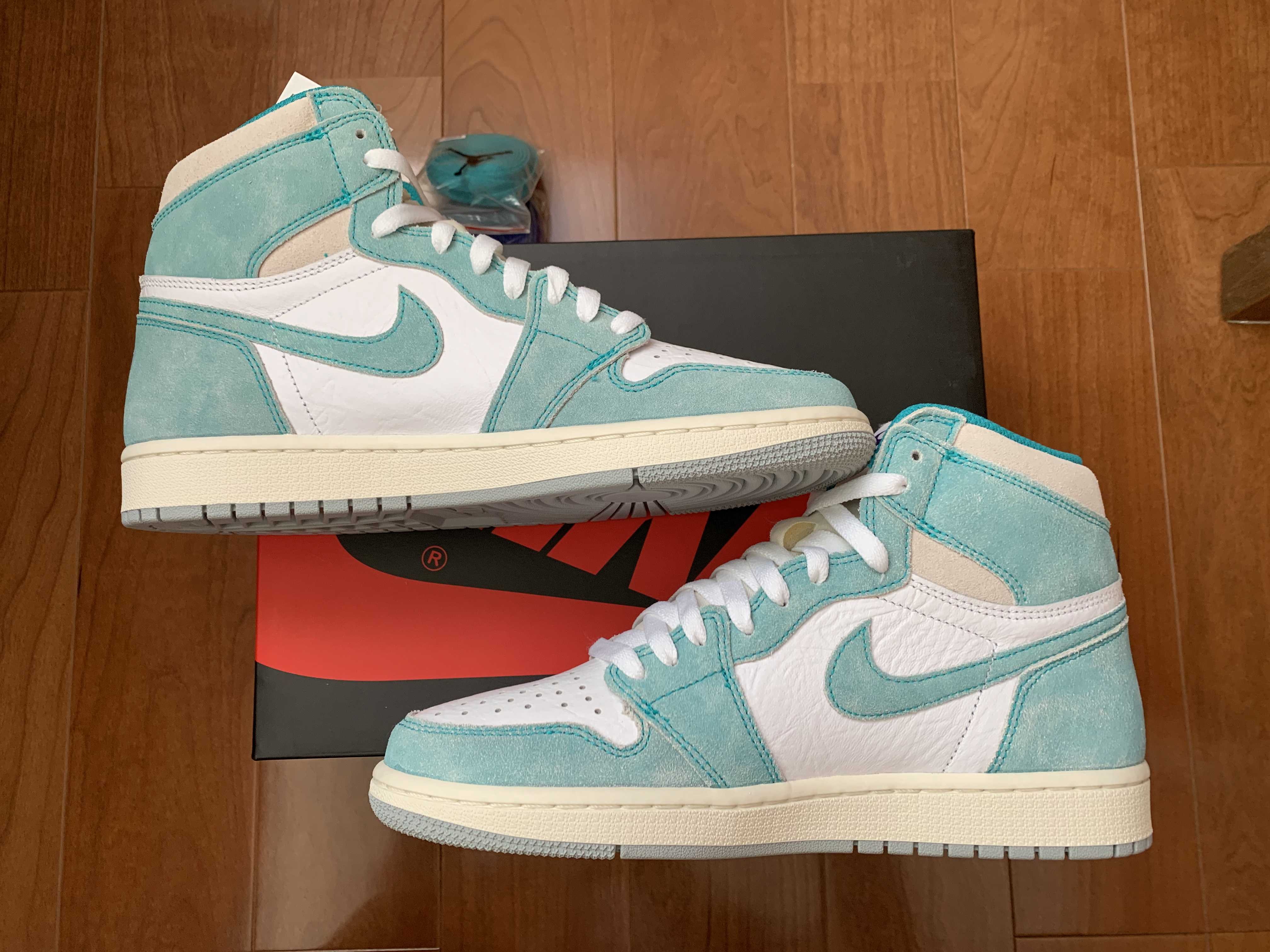 Nike Air Jordan 1 Retro High OG "Turbo Green"