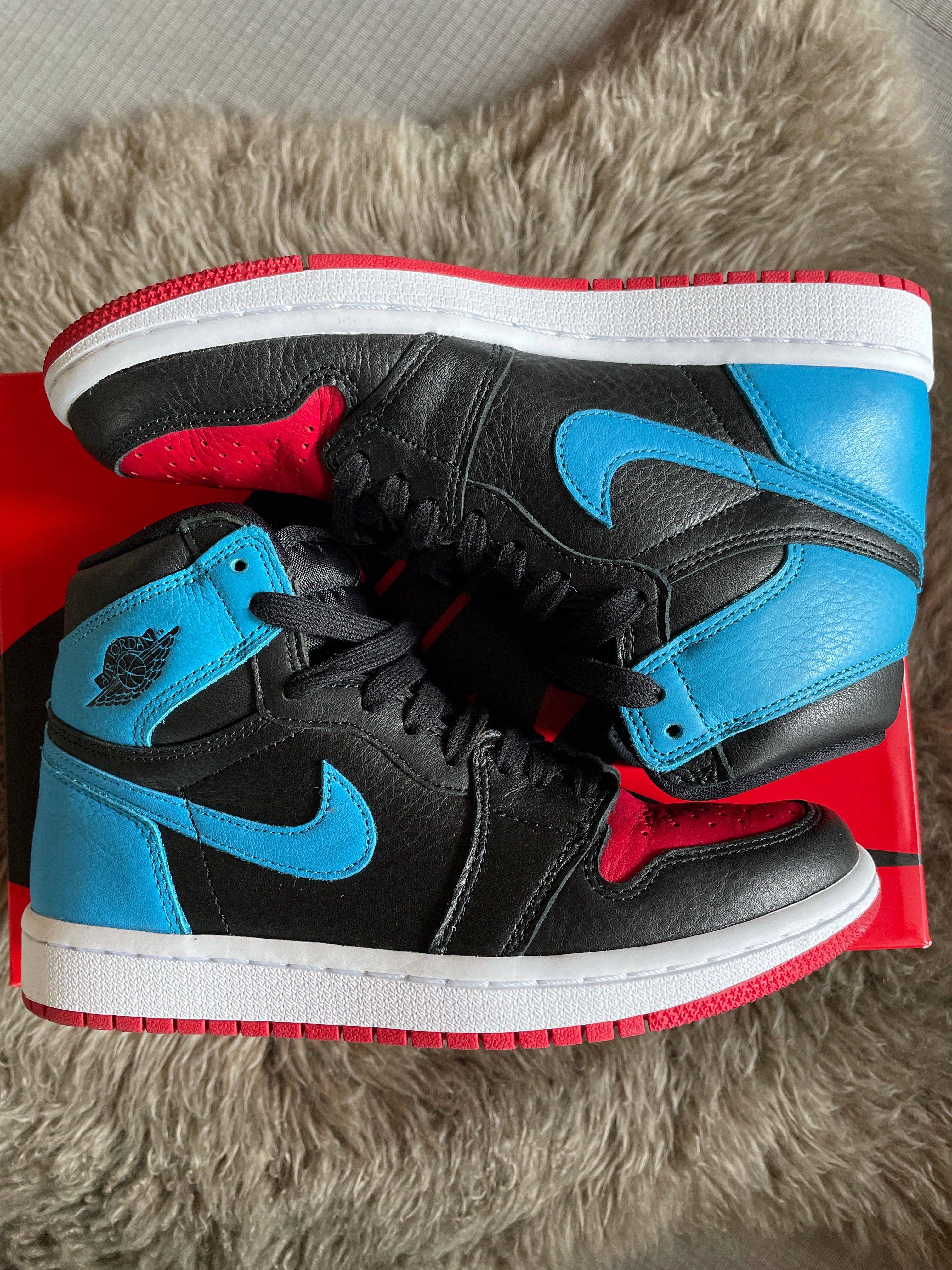 Nike Women's Air Jordan 1 High OG "UNC to Chicago"