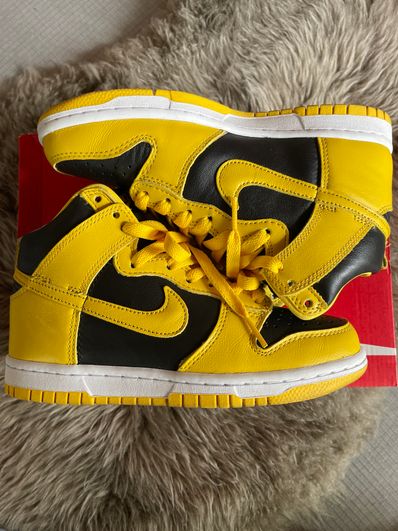 Nike Dunk High "Black/Varsity Maize"
