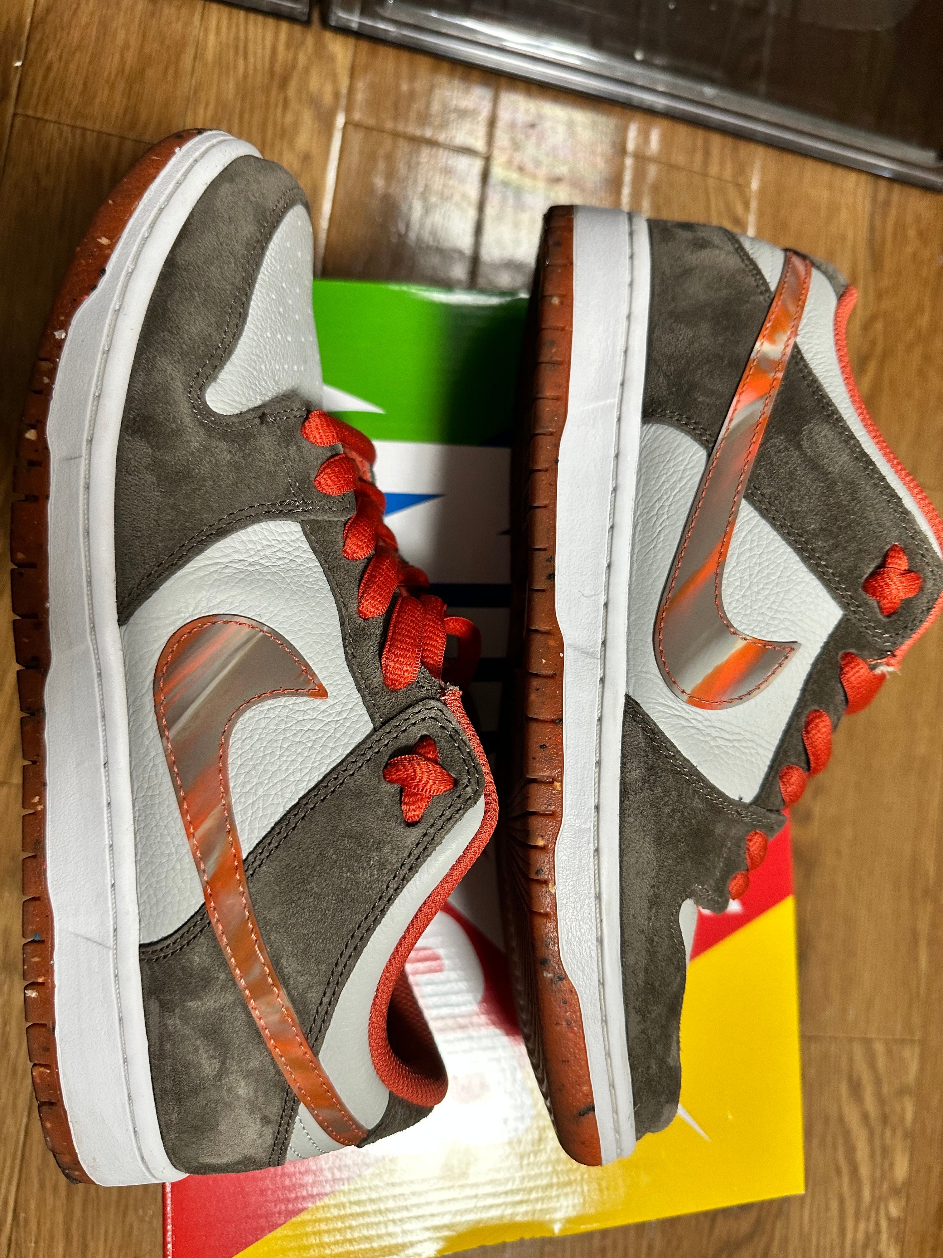 Crushed Skate Shop × Nike SB Dunk Low QS "Olive Grey/Mantra Orange"