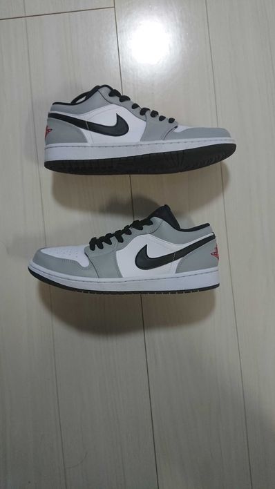 NIKE AIR JORDAN 1 LOW "LIGHT SMOKE GREY"