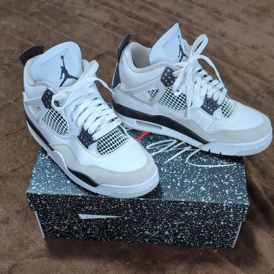 Nike Air Jordan 4 "Military Black"