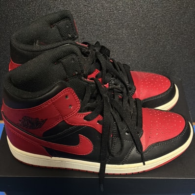 Nike Air Jordan 1 Mid "Bred"