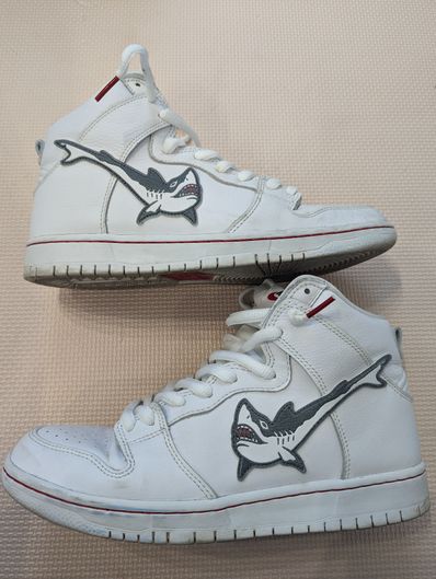 Oski x Nike SB Dunk High "Great White Shark"