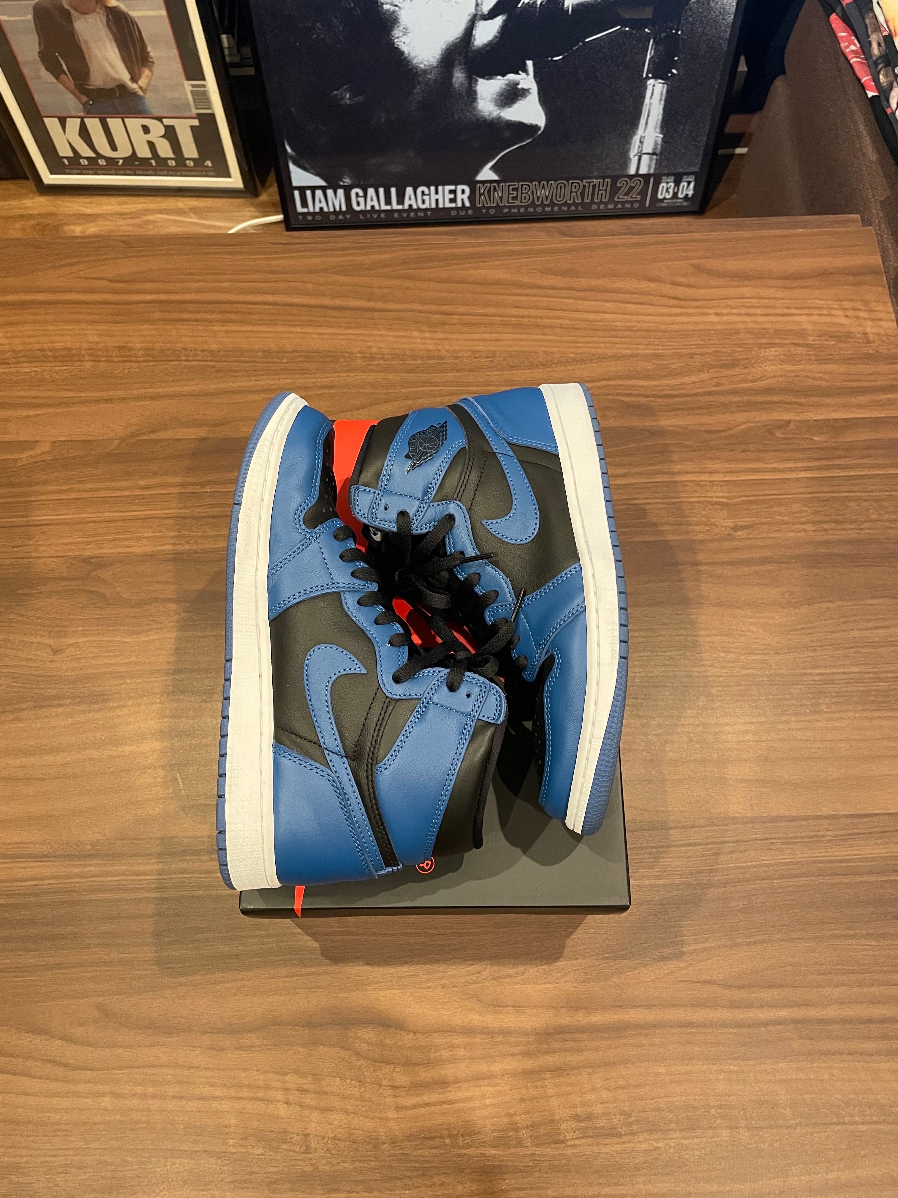 Nike Air Jordan 1 Retro High OG "Dark Marina Blue"