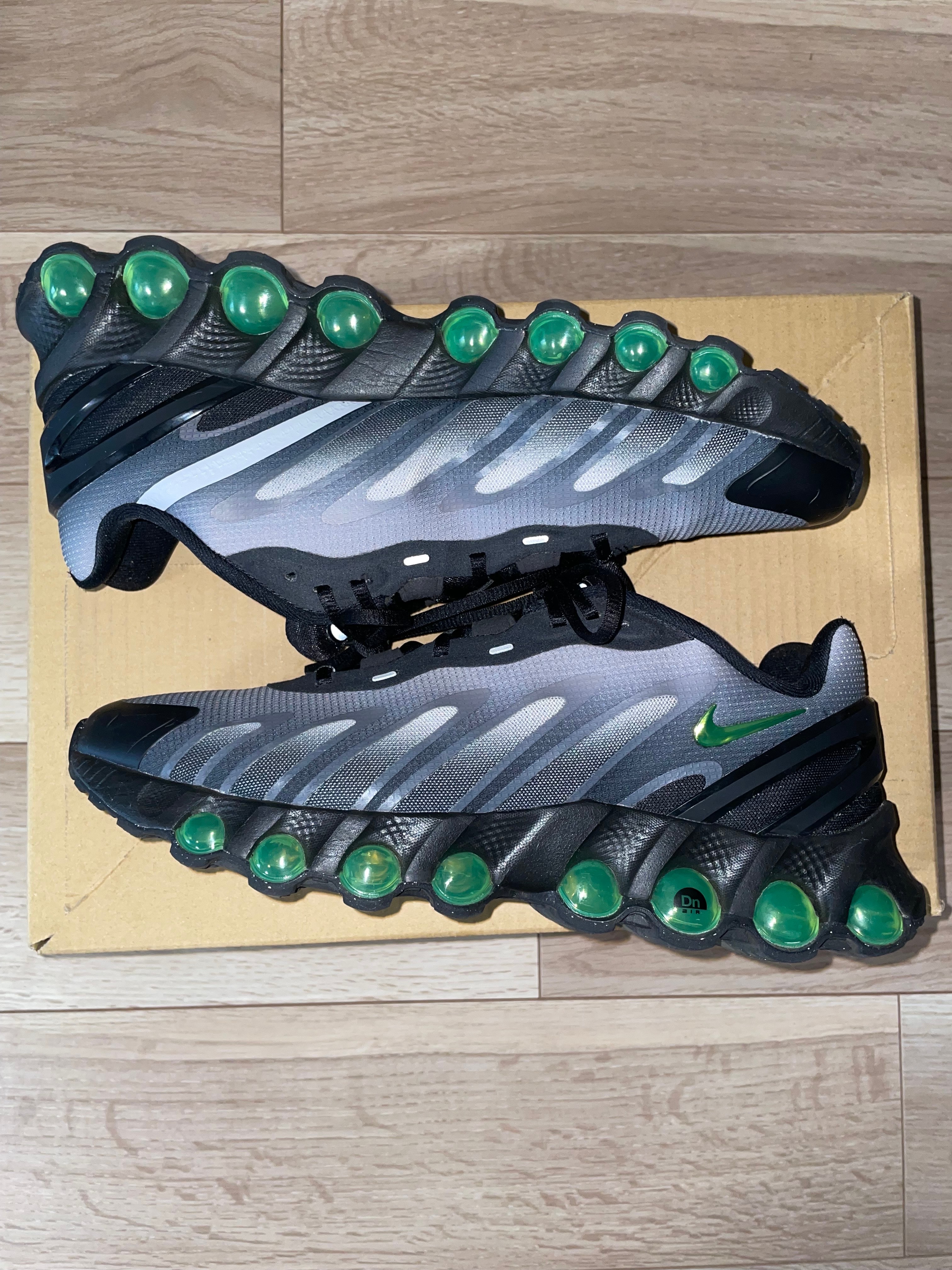 Nike Air Max DN8 "Black/Light Smoke Grey/Black/Volt"