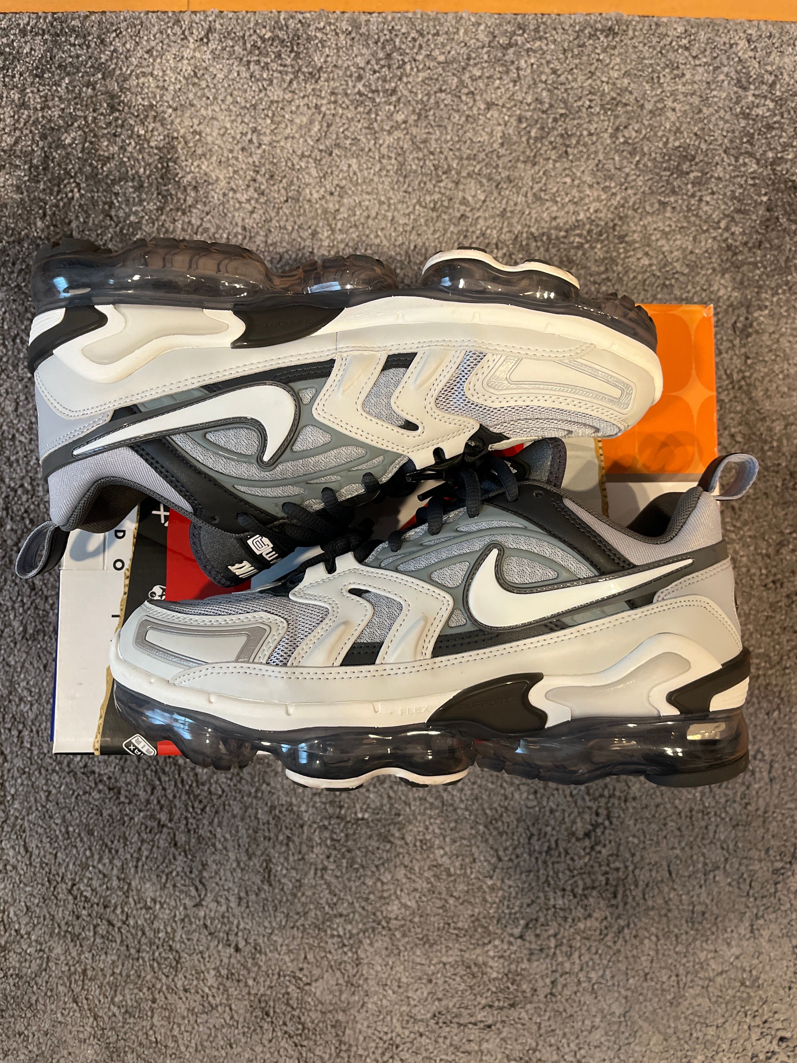 ナイキ エア ヴェイパーマックス EVO ”グレー"