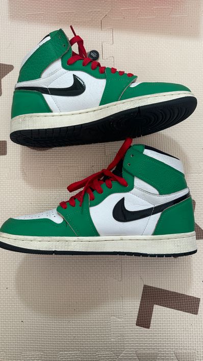 Nike Women's Air Jordan 1 High OG "Lucky Green/White-Sail-Black"
