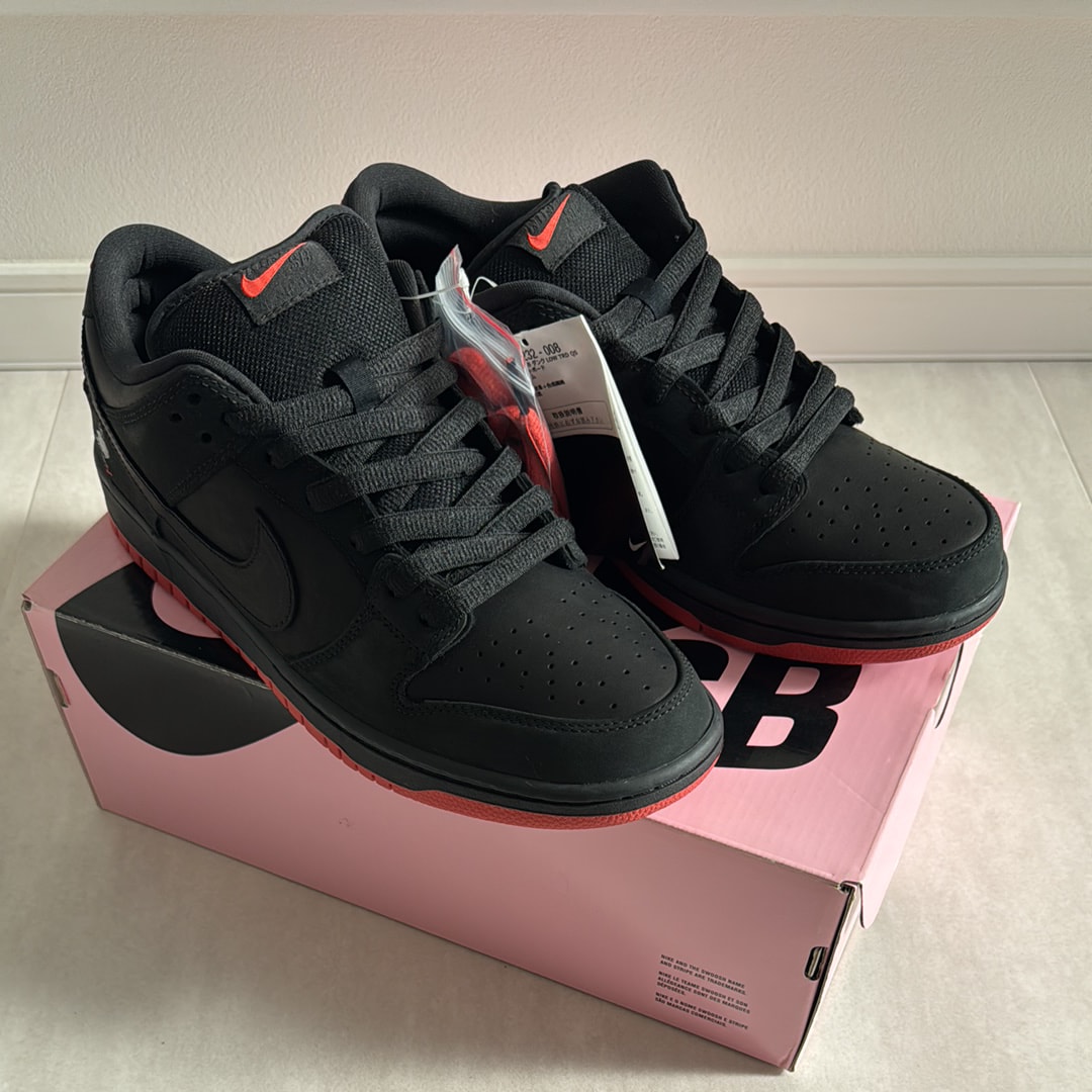 Nike SB Dunk Low TRD QS "Black Pigeon"