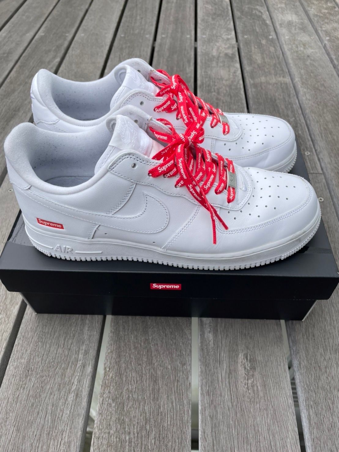 Supreme × Nike Air Force 1 Low "White"